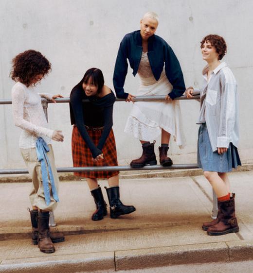 Como llevar las botas moteras de Dr. Martens