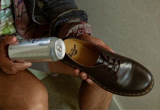 hoe loop je dr martens uit