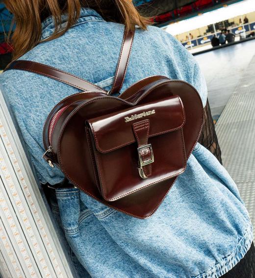 Reduction etudiante Dr. Martens 10 sur une selection de modeles