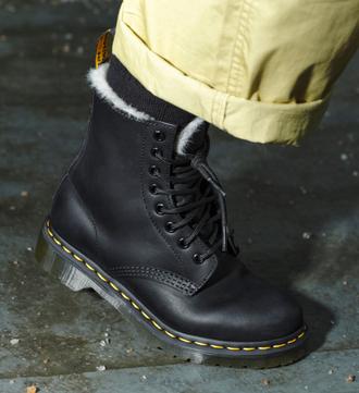 E_A4_HMP_OCT_TILE_WINTER_BOOTS_DESKTOP?w=481&fmt=auto&alt=default			