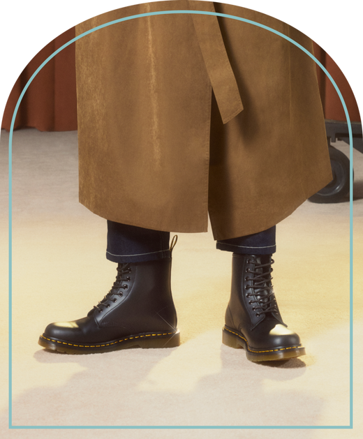 E_A5_CMP_GIFT_GUIDE_BOOTS_DESKTOP?w=966&fmt=auto&alt=default