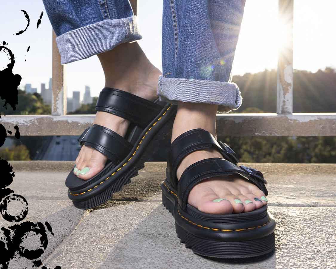 E_S2_HMP_MAY_BANNER_MYLES_UNISEX_US_DESKTOP?fmt=auto&qlt=default