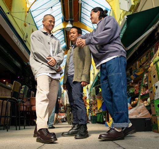 E_S2_HMP_MAY_MARKETING_TILE_BURGUNDY_DESKTOP?fmt=auto&qlt=default&w=520