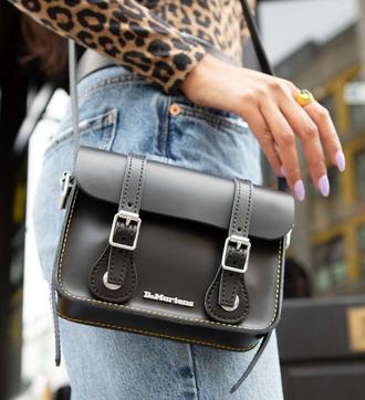 E_S3_HMP_MAR_NEW_TILE_7_INCH_SATCHEL_STAFF_DESKTOP?w=481&fmt=auto&alt=default			