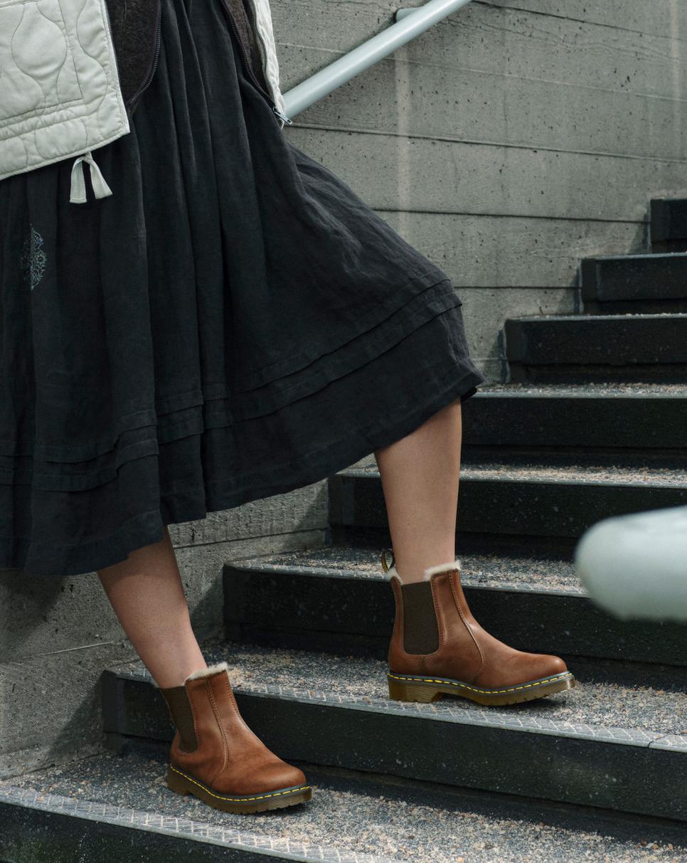 Como llevar las botas Chelsea de Dr. Martens
