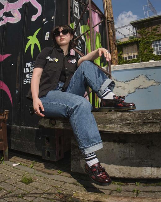 E_S4_EVG_PRIDE_BARBARA_DESKTOP?w=520&fmt=auto&alt=default