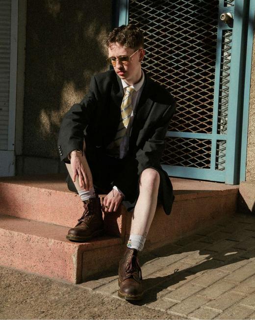 E_S4_EVG_PRIDE_LUKE_DESKTOP?w=520&fmt=auto&alt=default