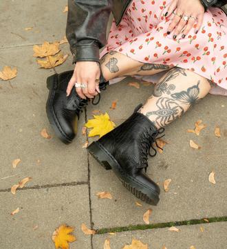 E_S5_HMP_NOV_TILE_CROC_1460_DESKTOP?w=481&fmt=auto&qlt=default			