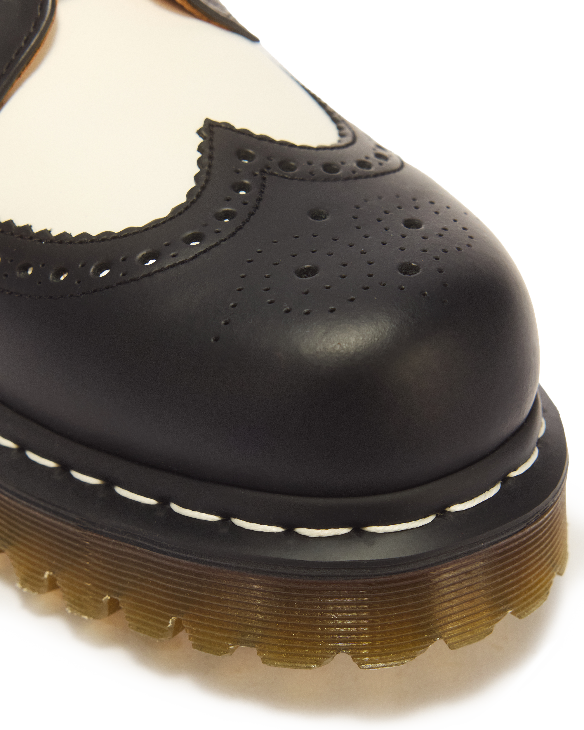 3989 Bex Smooth Leather Brogue Shoes in Black | Dr. Martens™