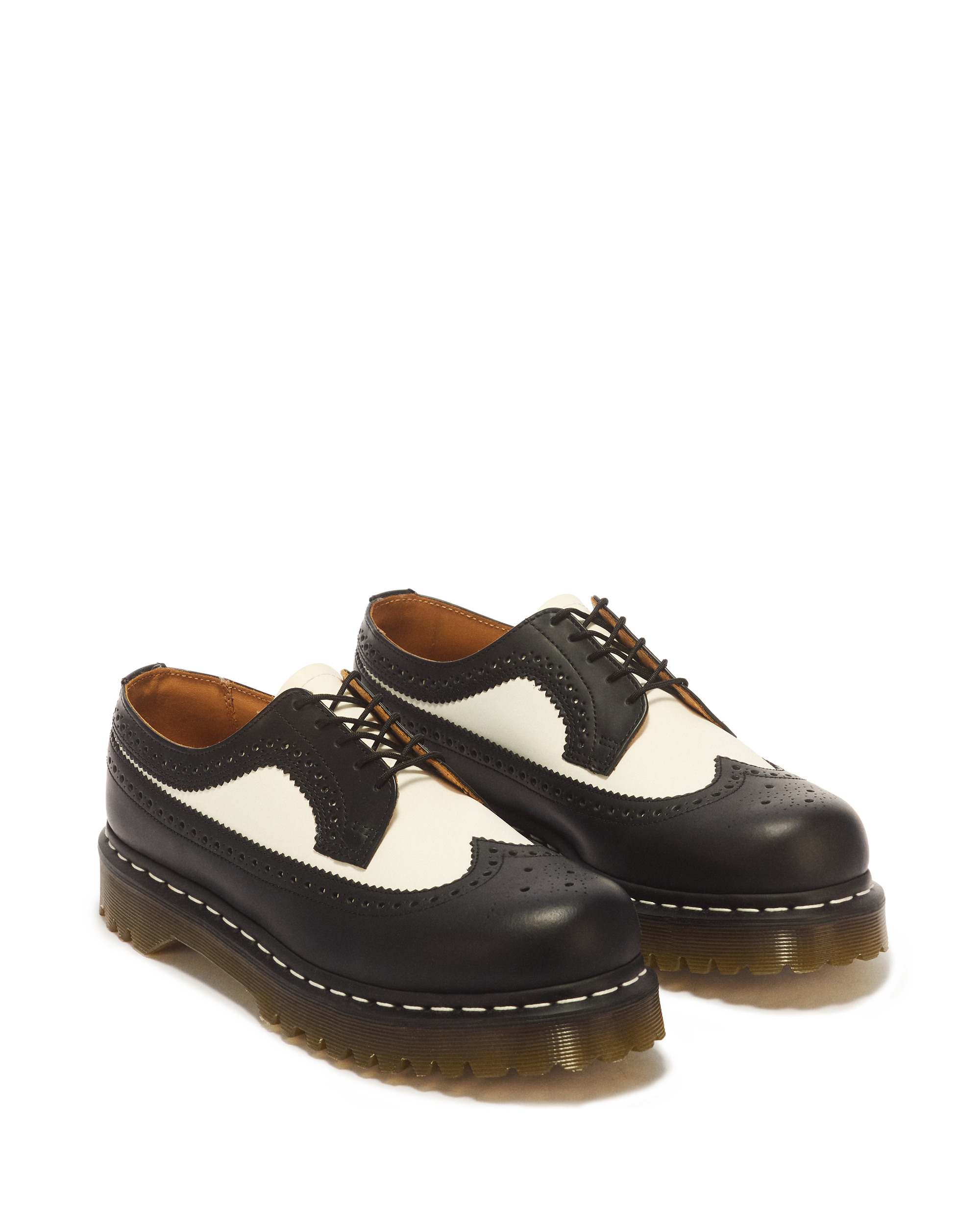 3989 Bex Smooth Leather Brogue Shoes in Black | Dr. Martens™