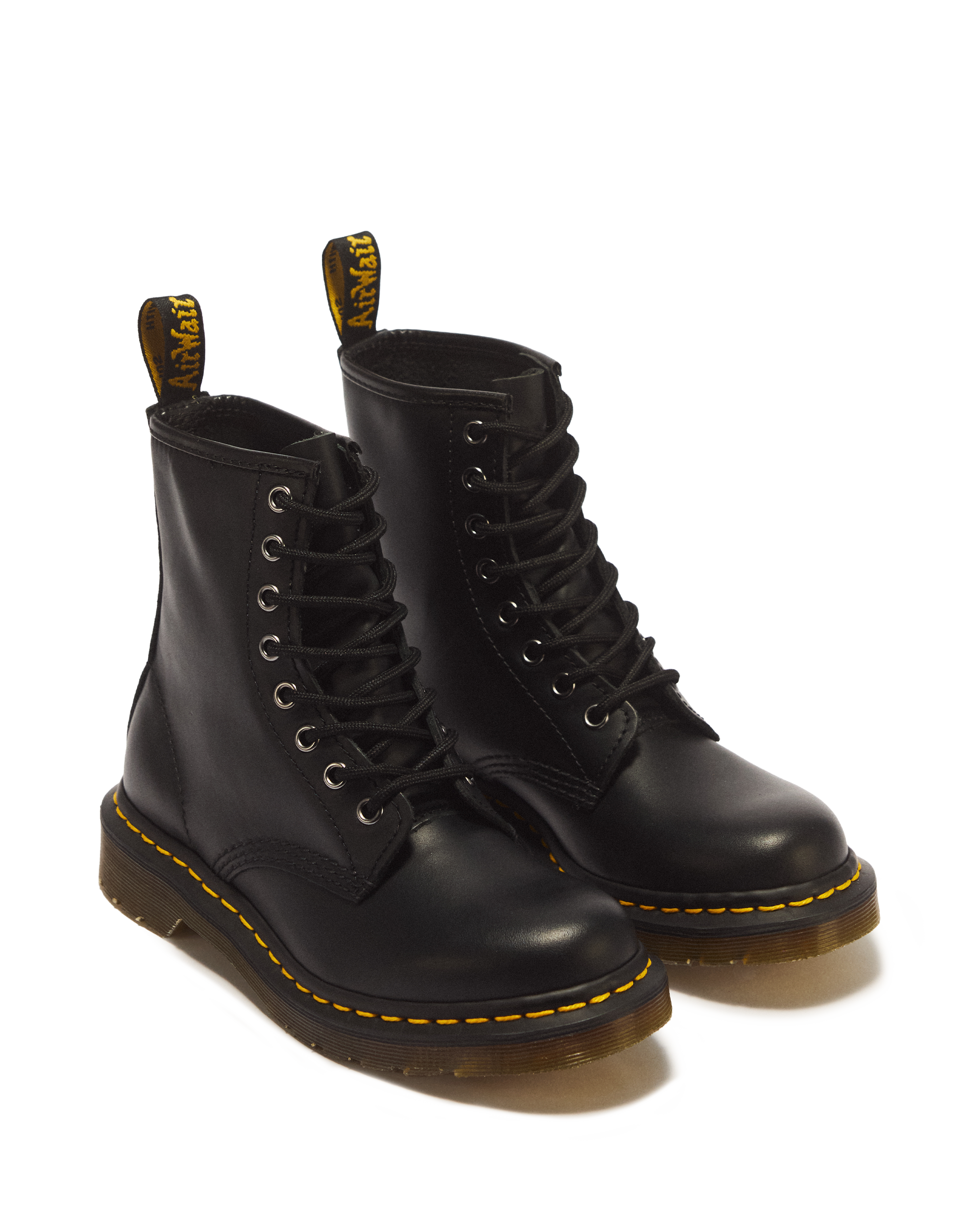 1460 W in BLACK | Dr. Martens™