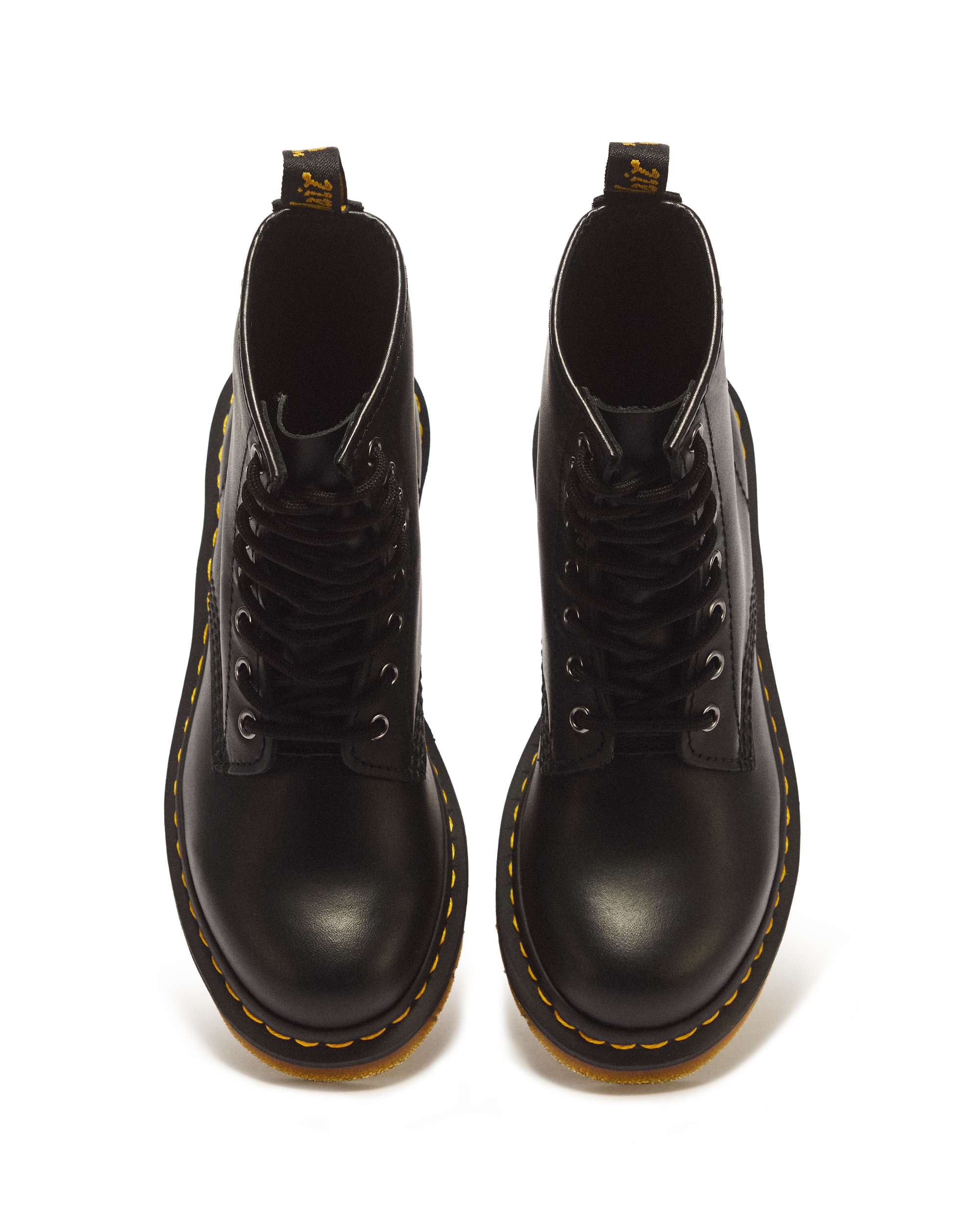 1460 Women's Smooth Leather Lace Up Boots in BLACK | Dr. Martens™