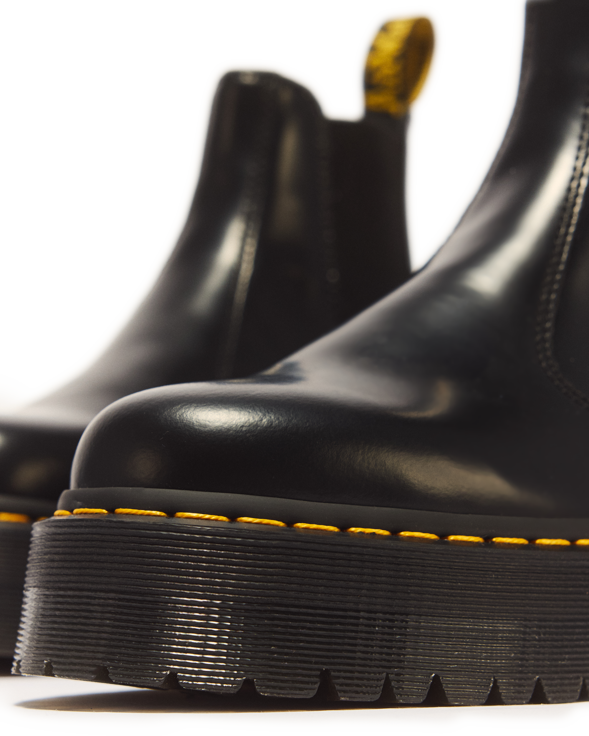 2976 Quad Smooth Leather Platform Chelsea Boots in Black | Dr