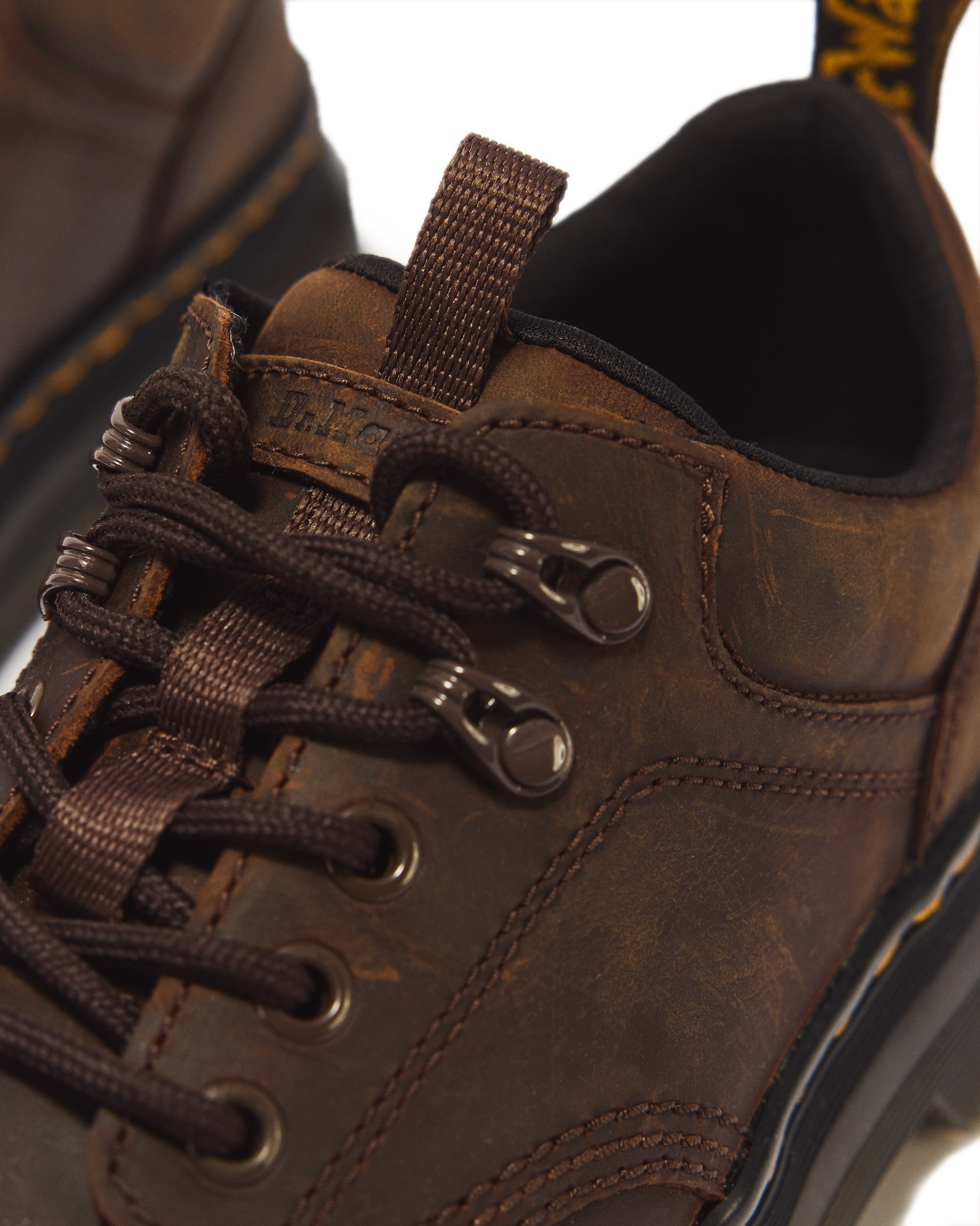 Svarpe Utility Reeder in pelle Crazy Horse