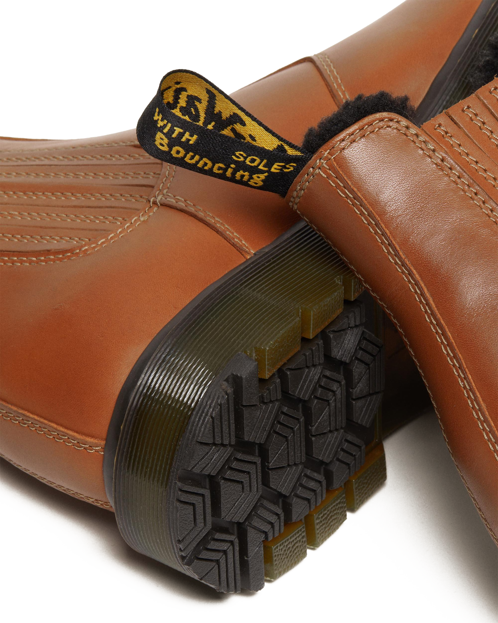 2976 DM's Wintergrip Chelsea -Bootsit