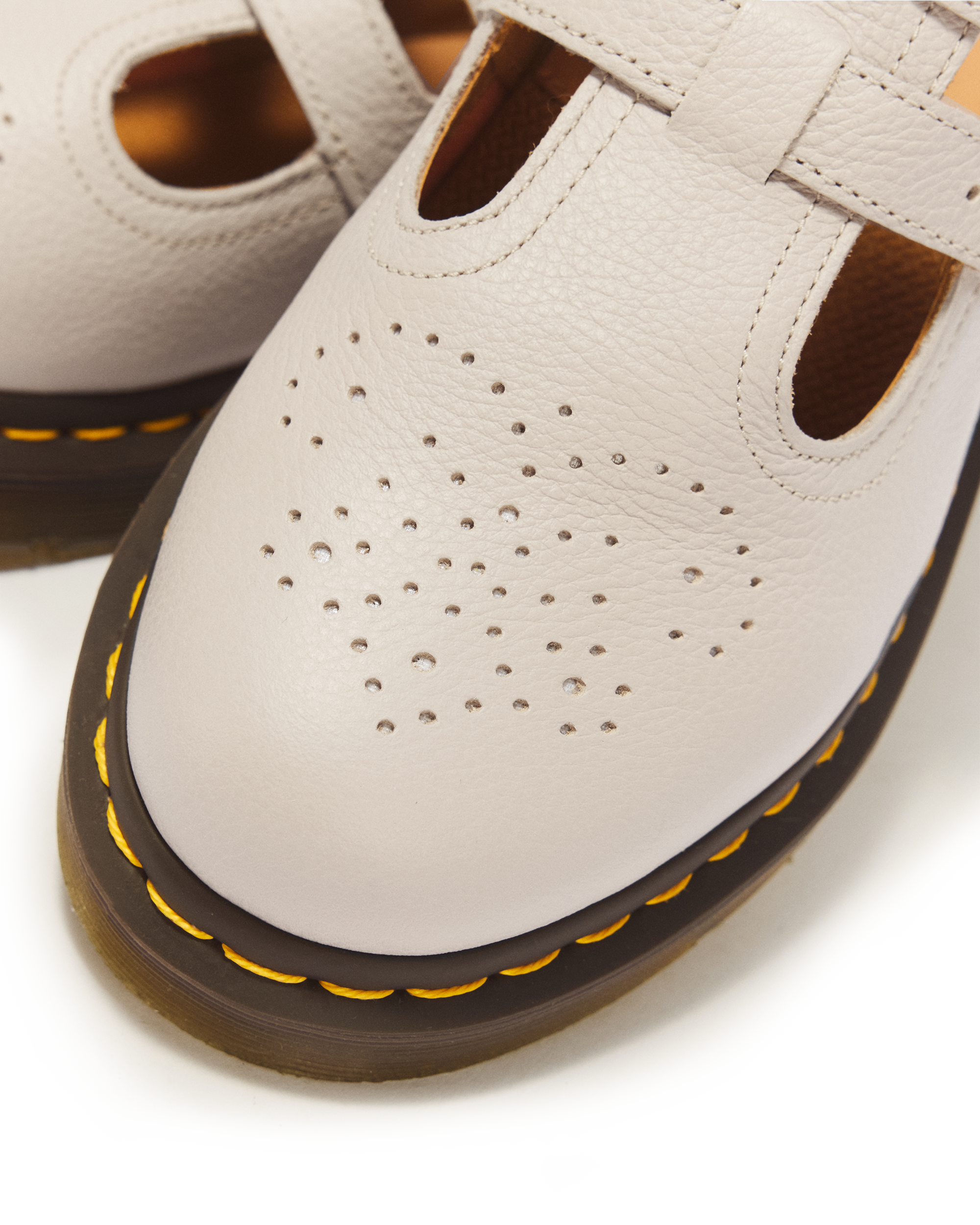 8065 Mary Jane Virginia Leather Shoes in Vintage Taupe | Dr. Martens™