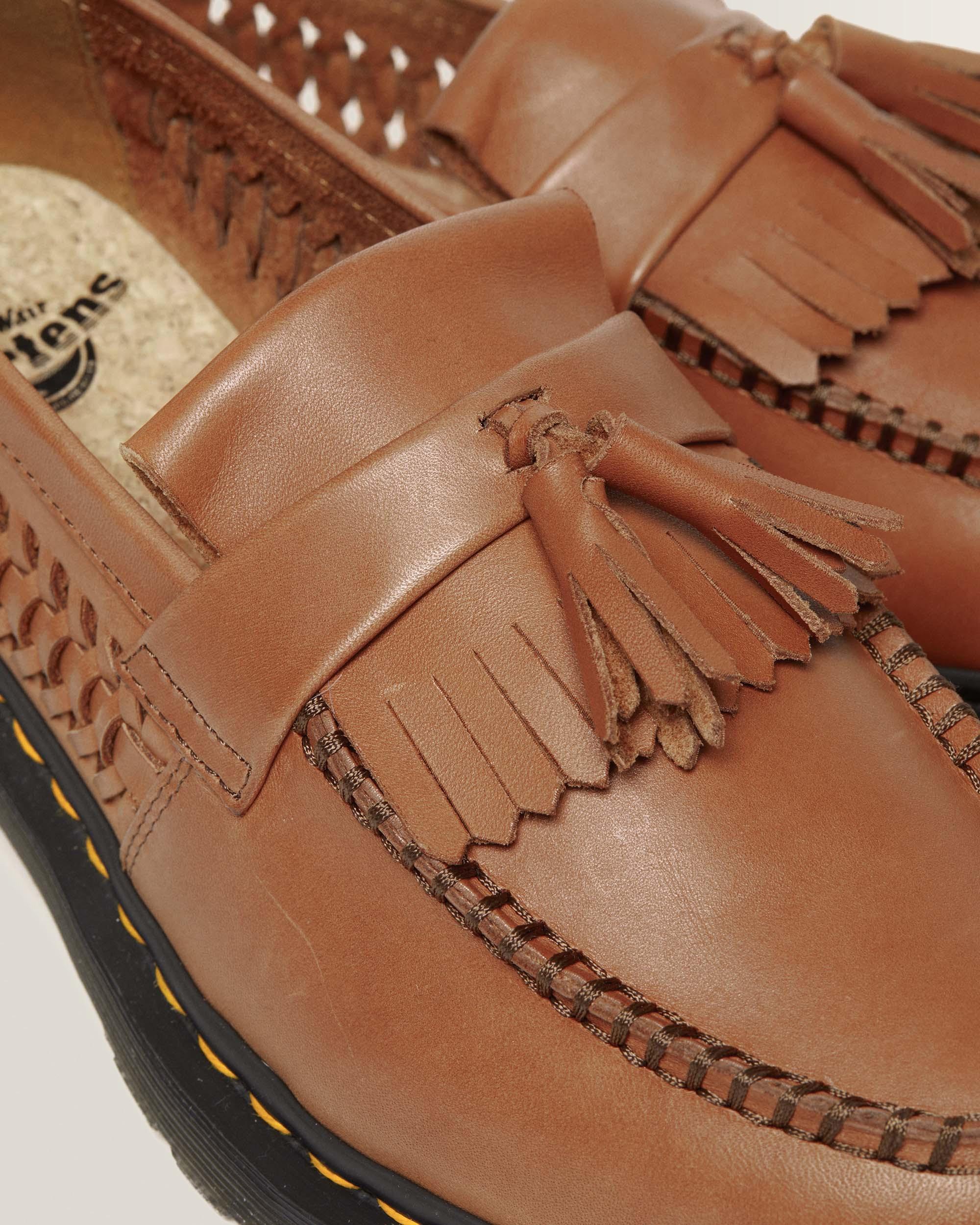 Mocasines Adrian de piel tejida con borlas