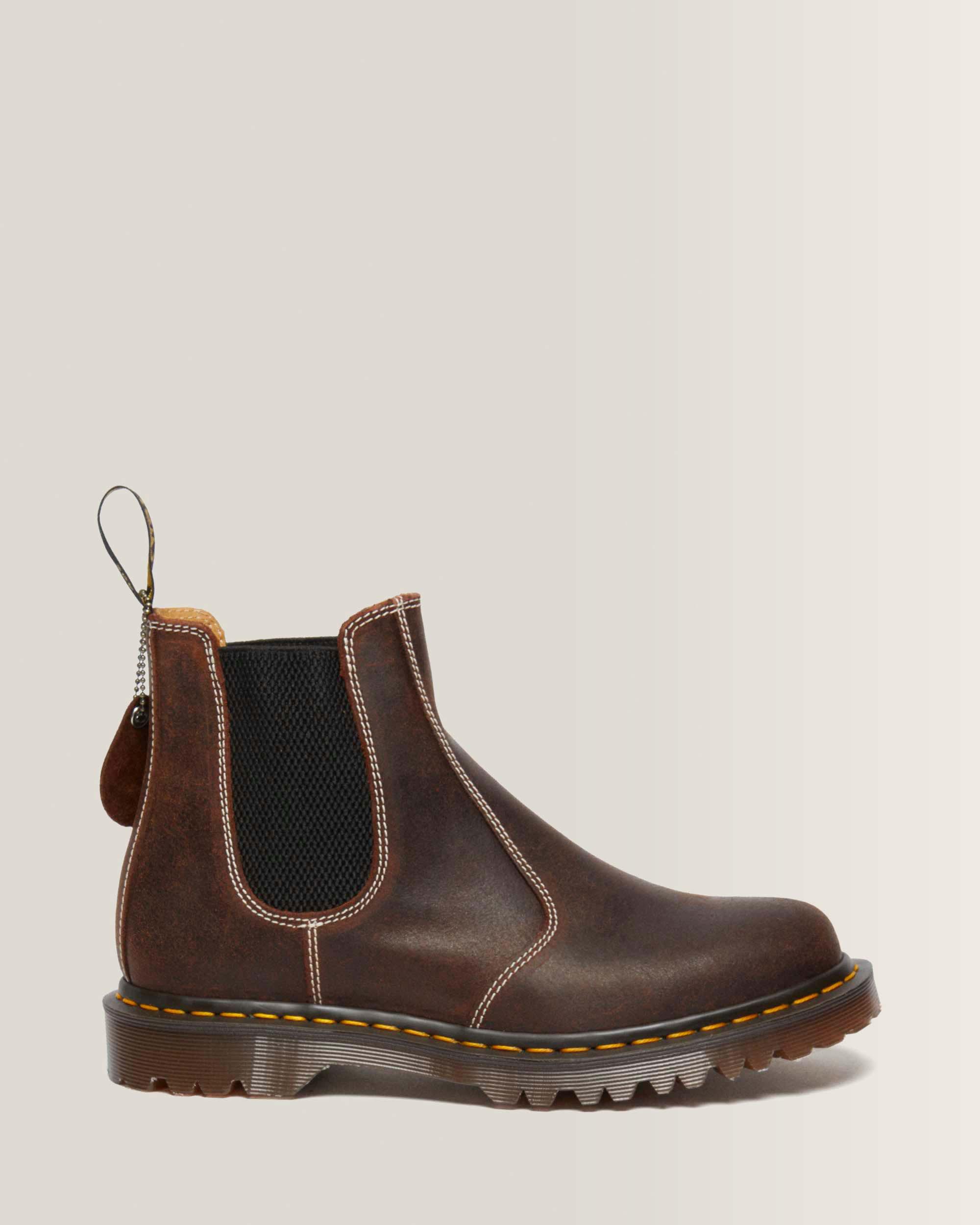 2976 Wax Commander Leather Chelsea Boots in Brown | Dr. Martens™