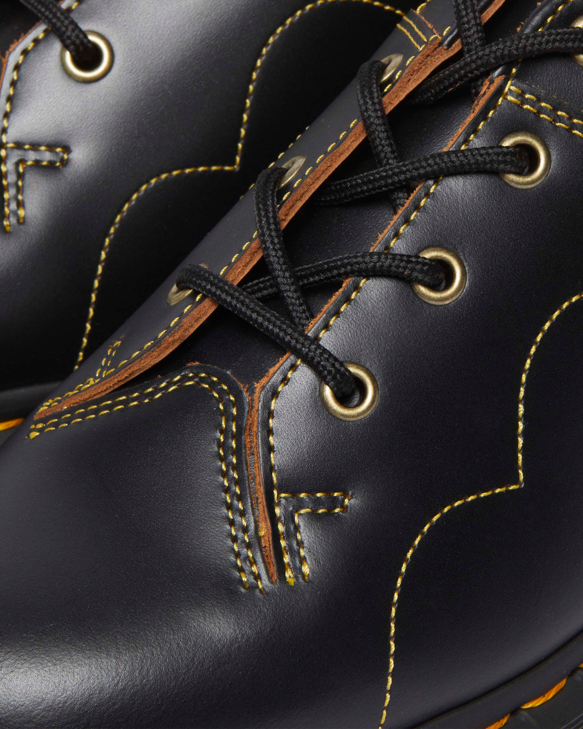 Мужские туфли Dr. Martens Church Vintage Smooth leather, цвет: Чёрный — фото 2