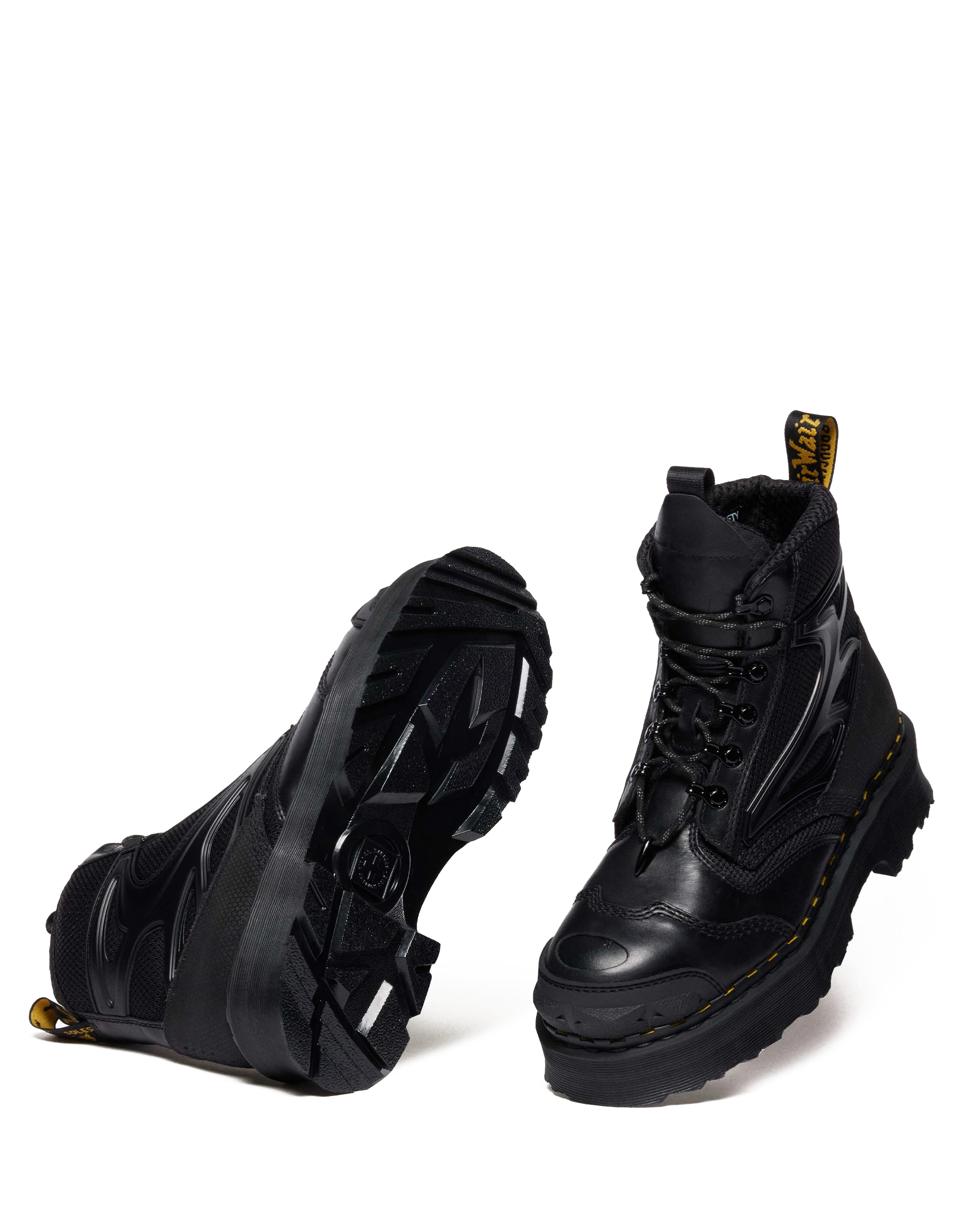 EXOSHIELD XX01 steel toe leather boots in BLACK | Dr. Martens™