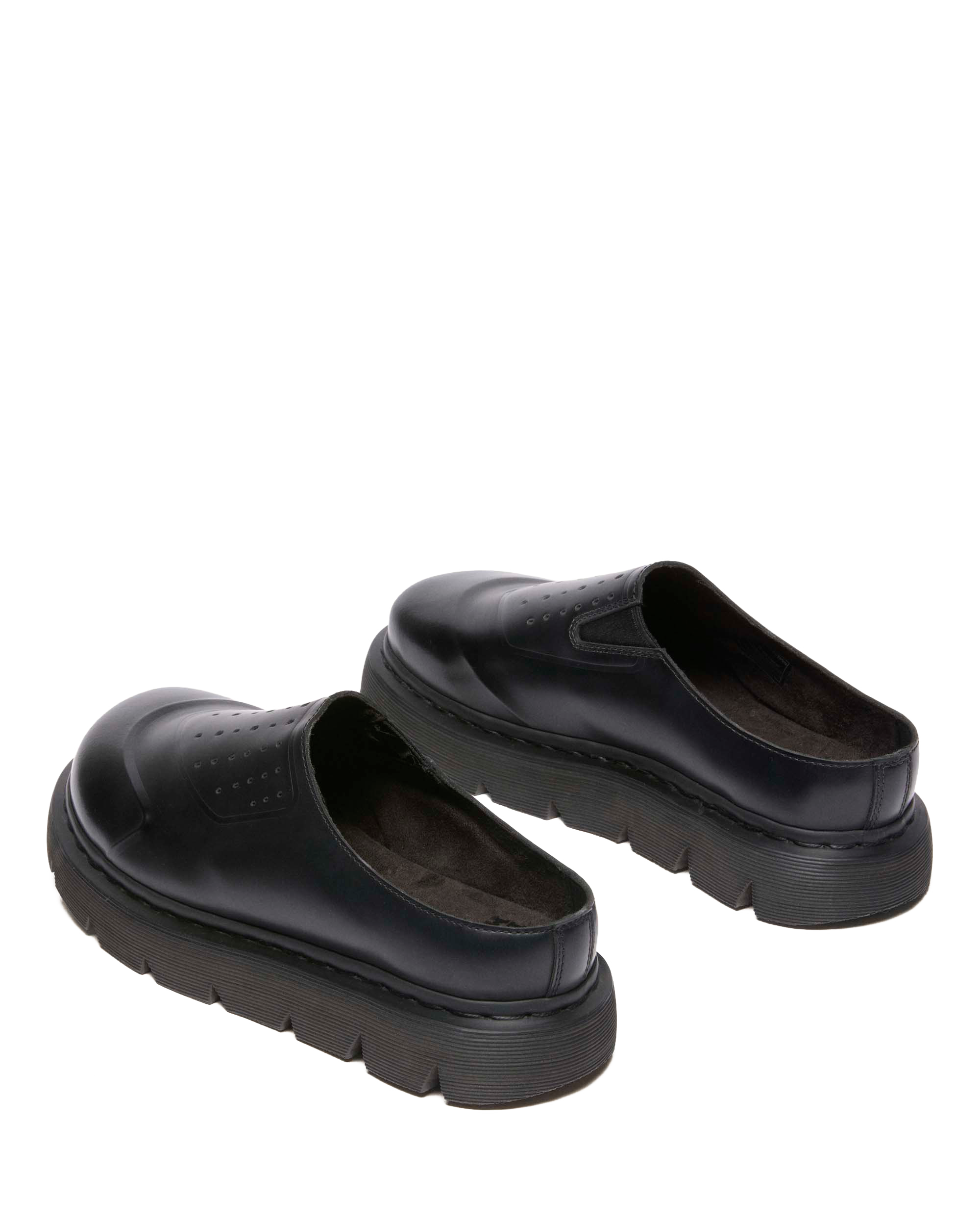 UK7 ドクターマーチン VENT XX02 BLACK ミュール VENT XX02 leather mules in BLACK | Dr. Martens™