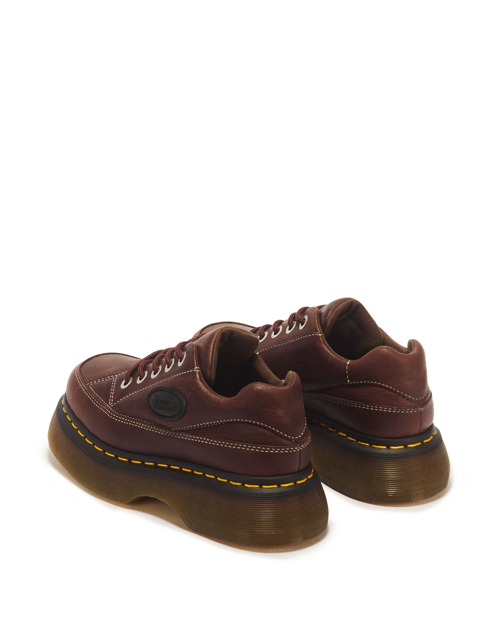 Buzz Grizzly leren schoenen met vijf veterogen