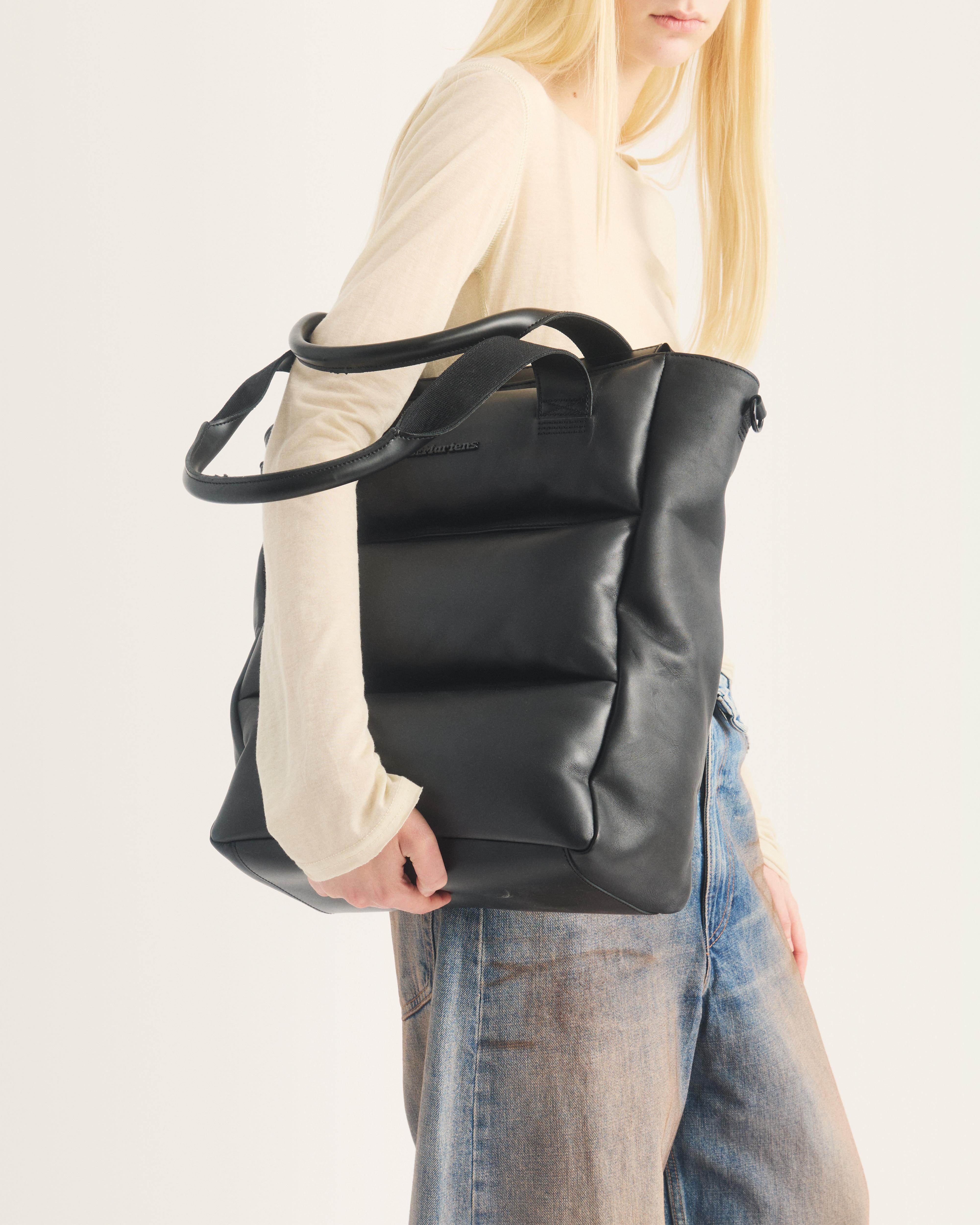 Leather Tote Bag in BLACK | Dr. Martens™