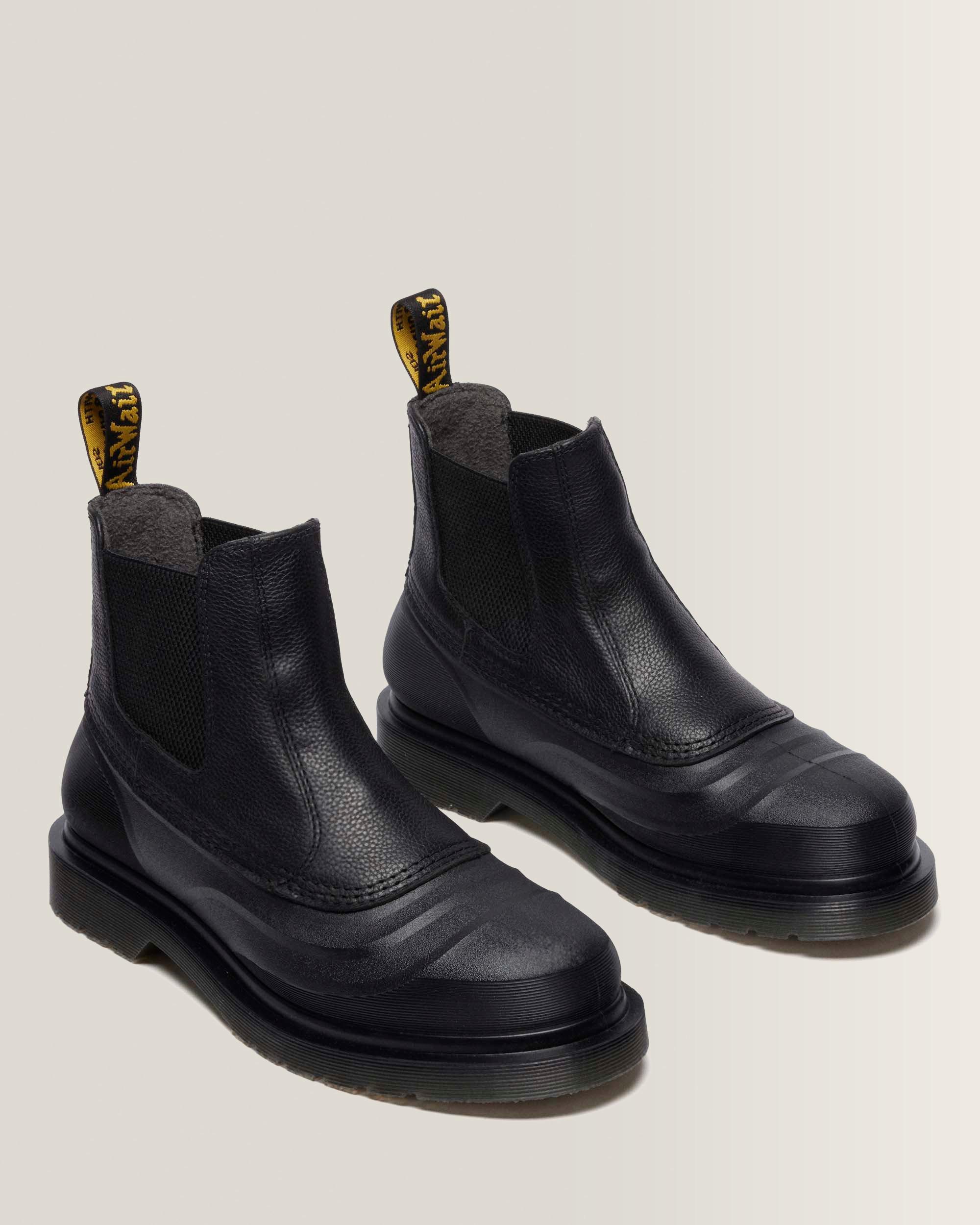 2976 Sub Leather Chelsea Boots in Black | Dr. Martens™
