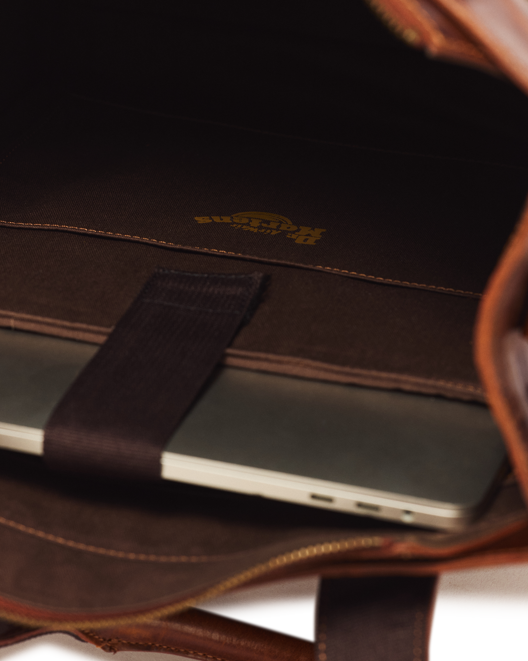 Leather Tote Bag in Amber Tan | Dr. Martens™