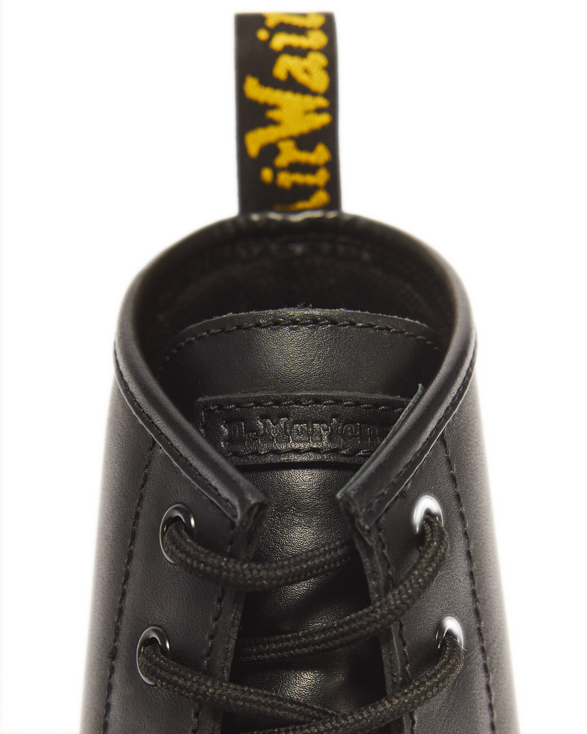 Brookline Soft Leather Chukka Boots | Dr. Martens™