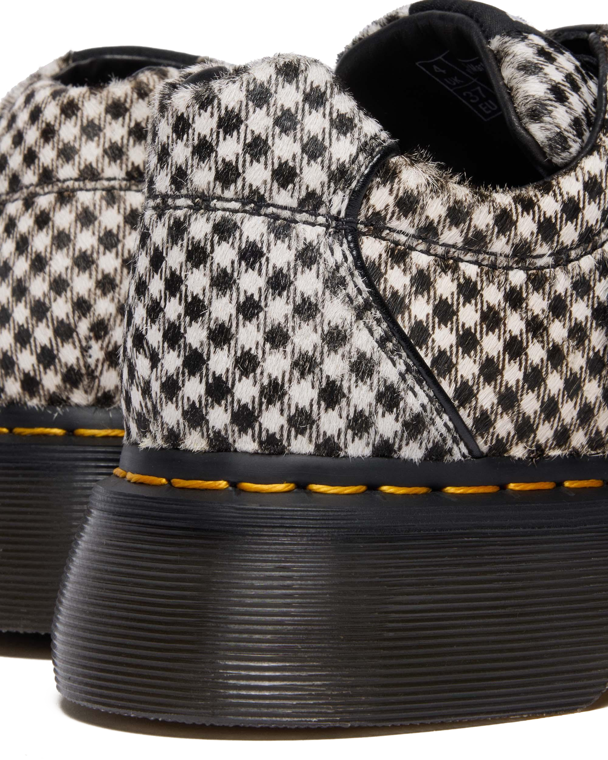 BUZZ STRAP MADEME in BLACK+WHITE | Dr. Martens™
