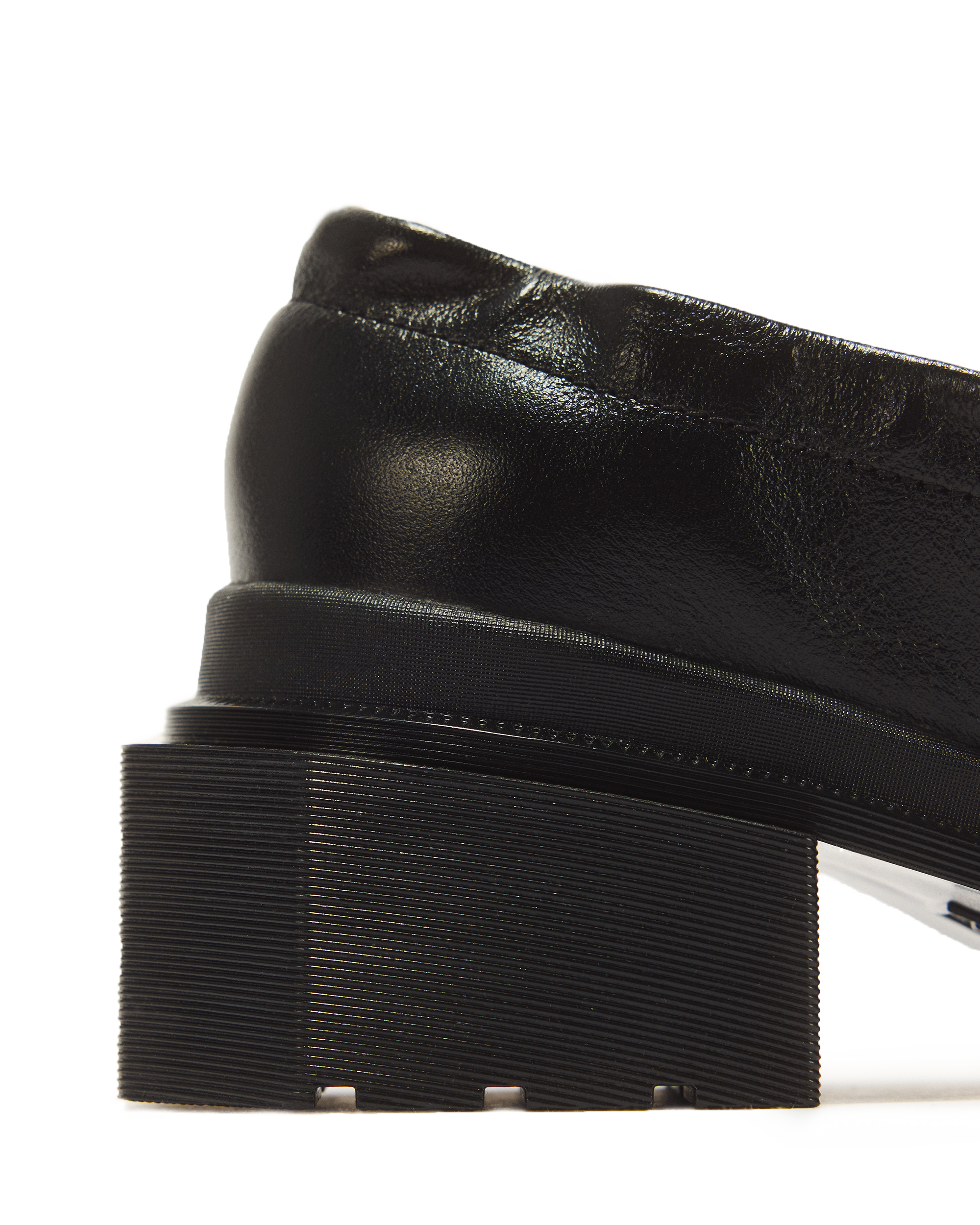 MAYBOLE LEREN LOAFERS MET RUCHES EN VIERKANTE NEUS