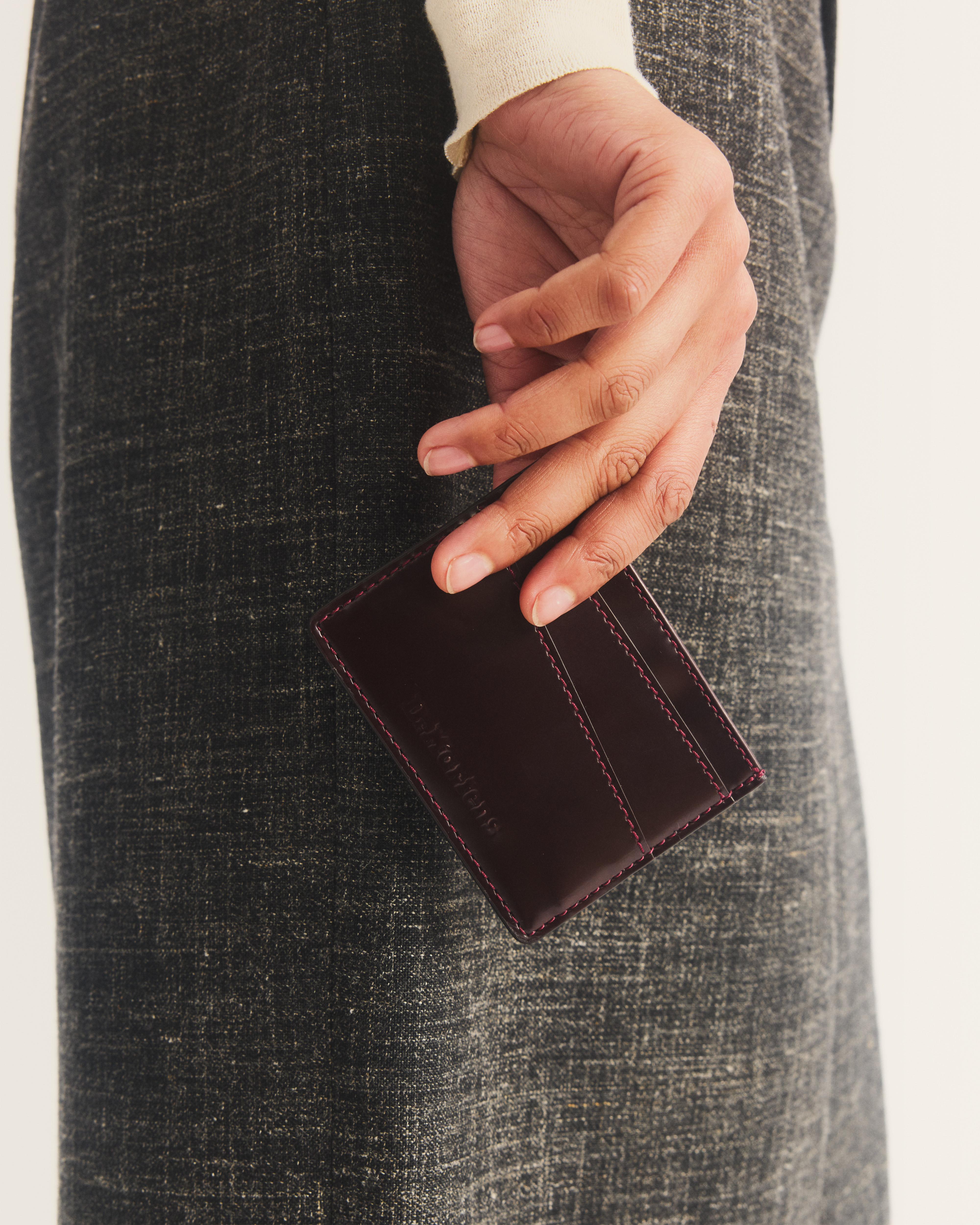 Cardholder II SLG Cherry Red Oxford Rub Off in Red | Dr. Martens™