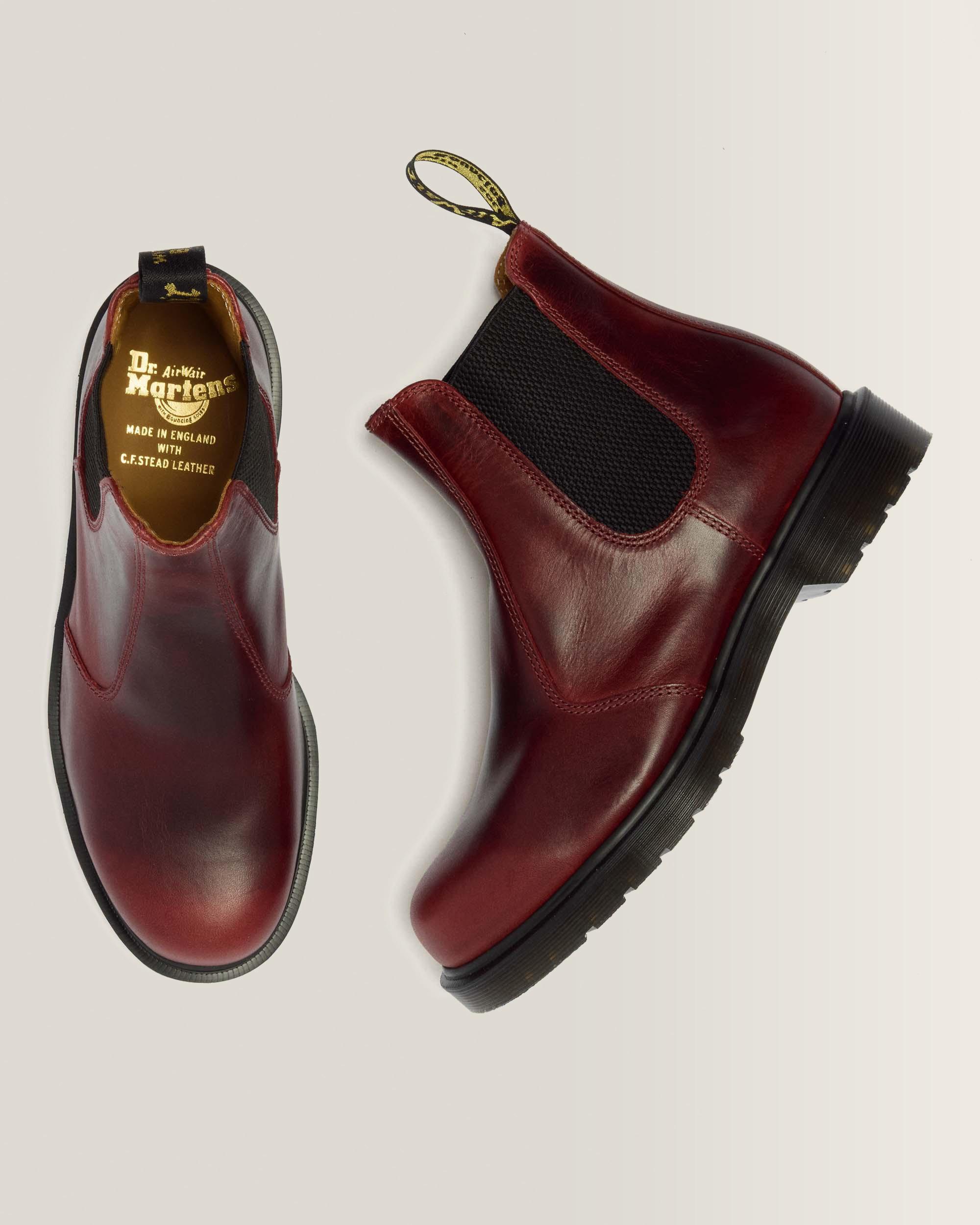まーちん 2976 Classic Calf Leather Chelsea Boots in Burgundy | Dr. Martens™