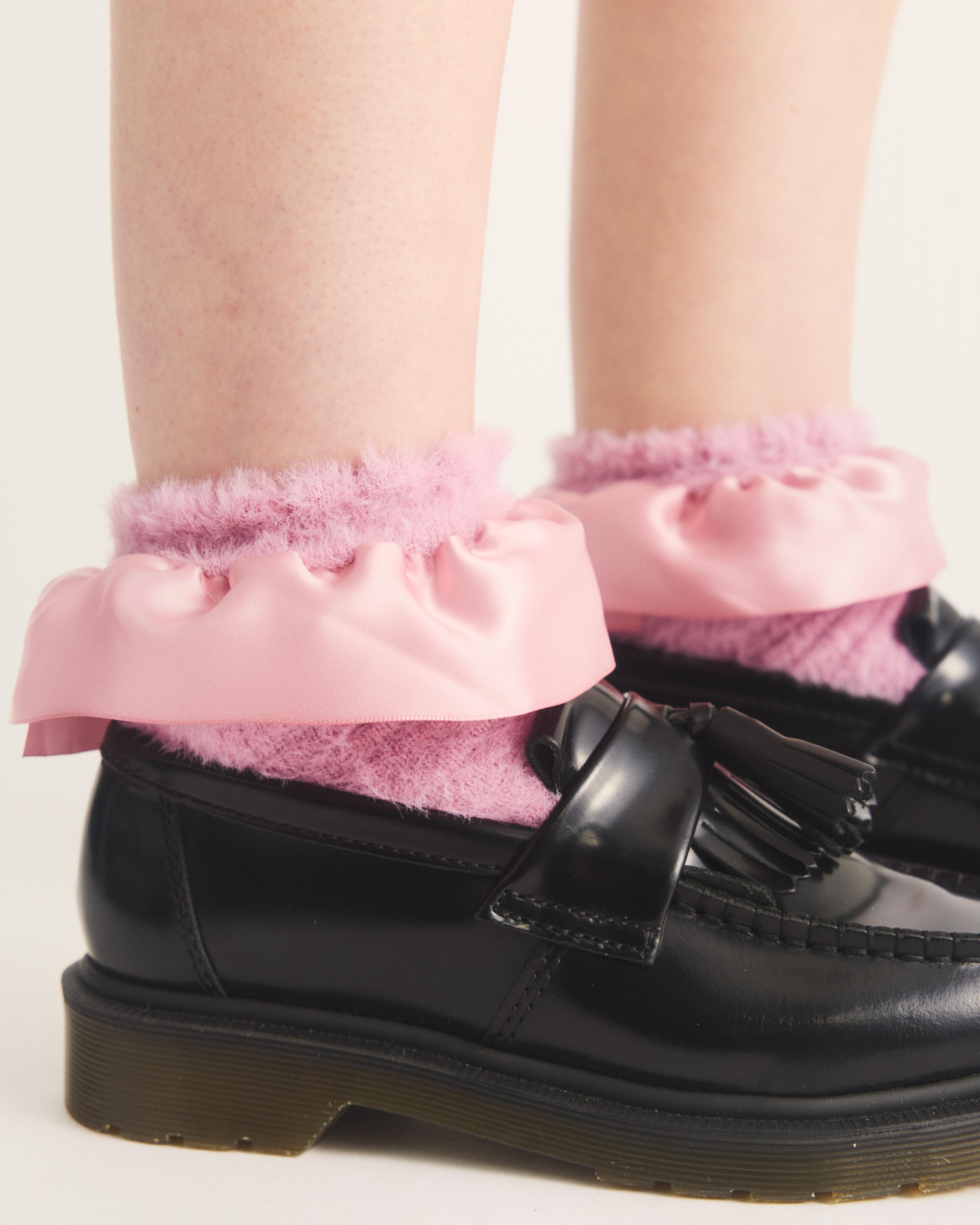 Fluffiga Satin Frill-strumpor product image
