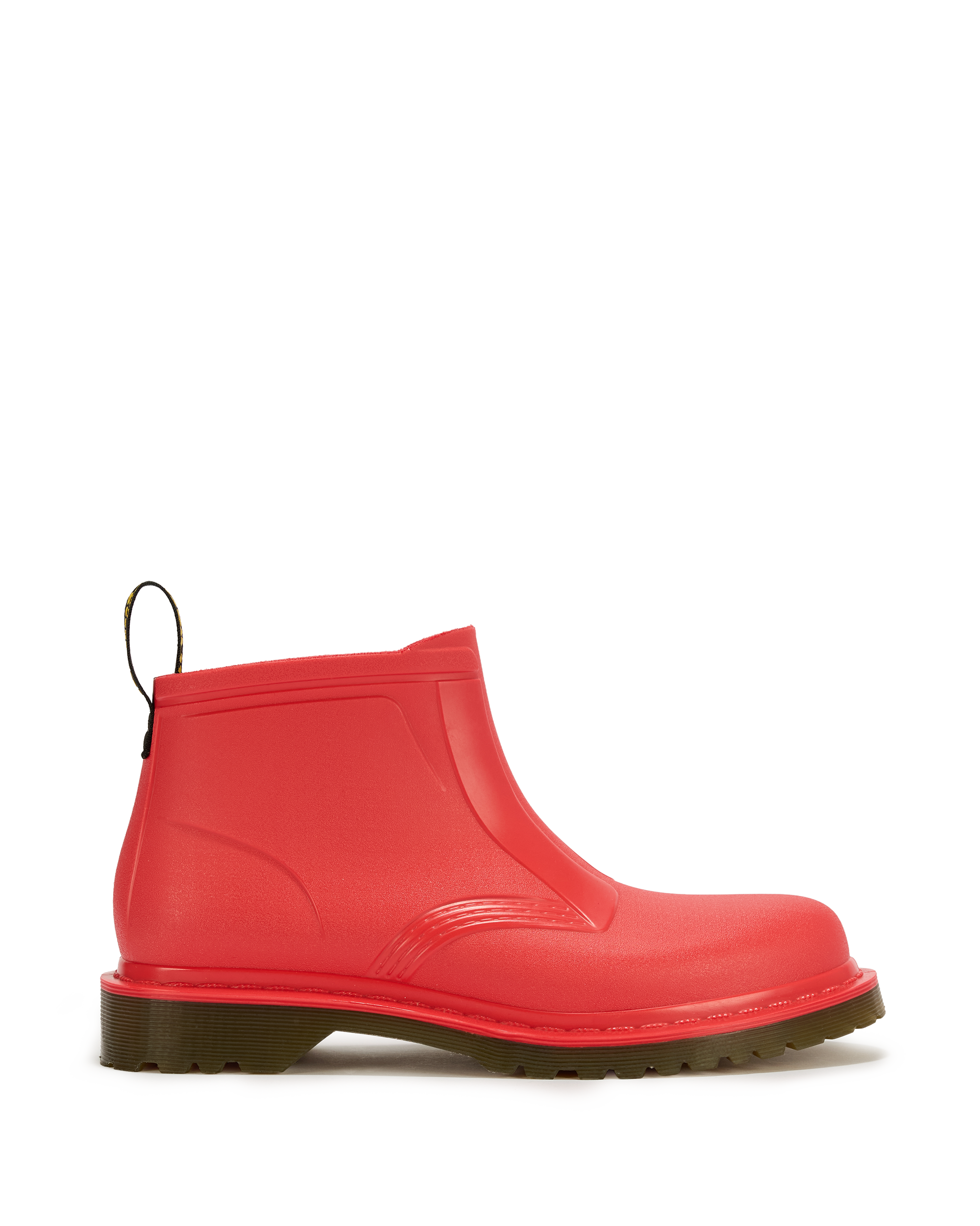 ホルミー テラミーシーツ レッド 101 Rain Low Pull On Waterproof Boots in DMS RED | Dr. Martens™