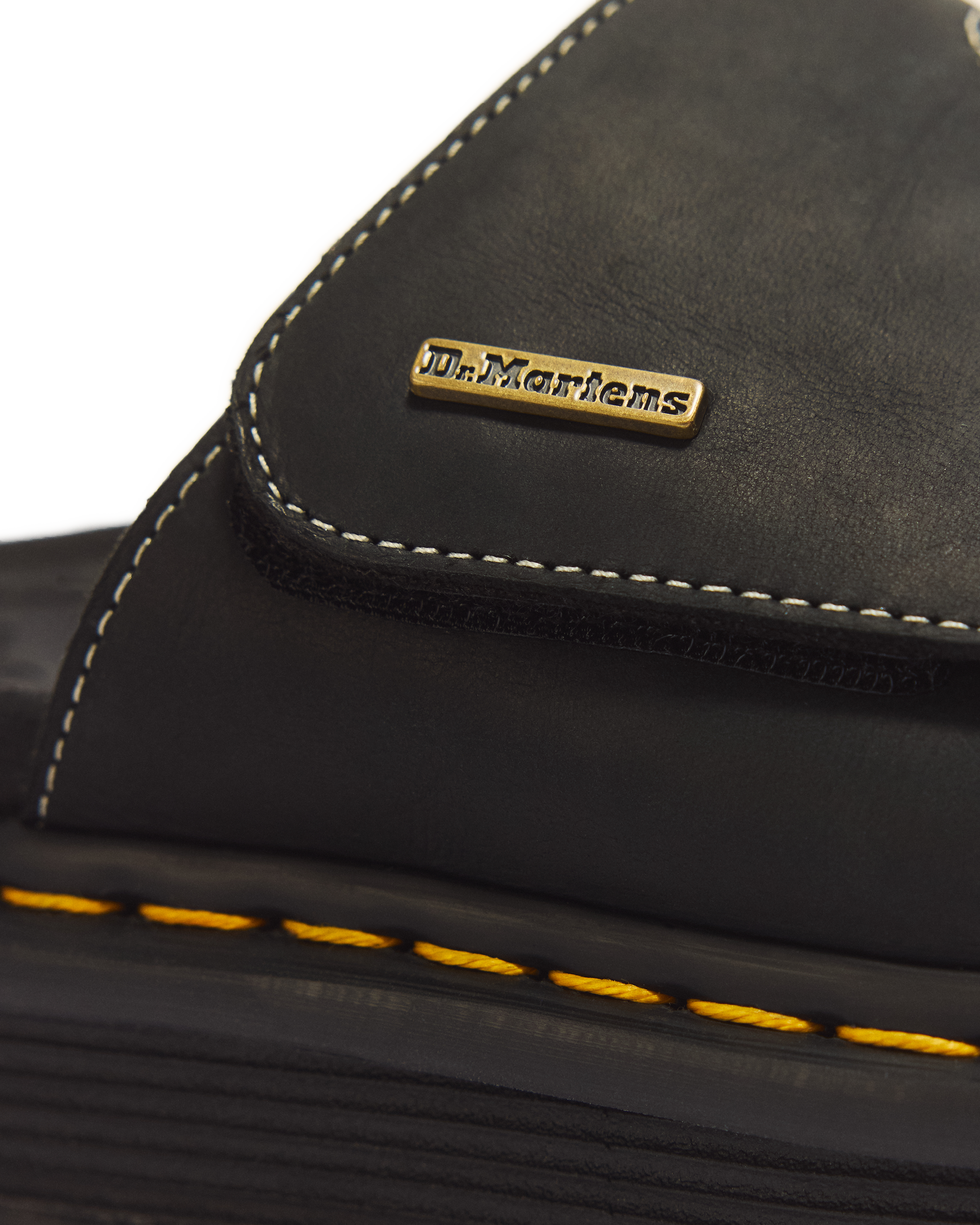 Zebzag Wyoming Leather Slides in BLACK | Dr. Martens™