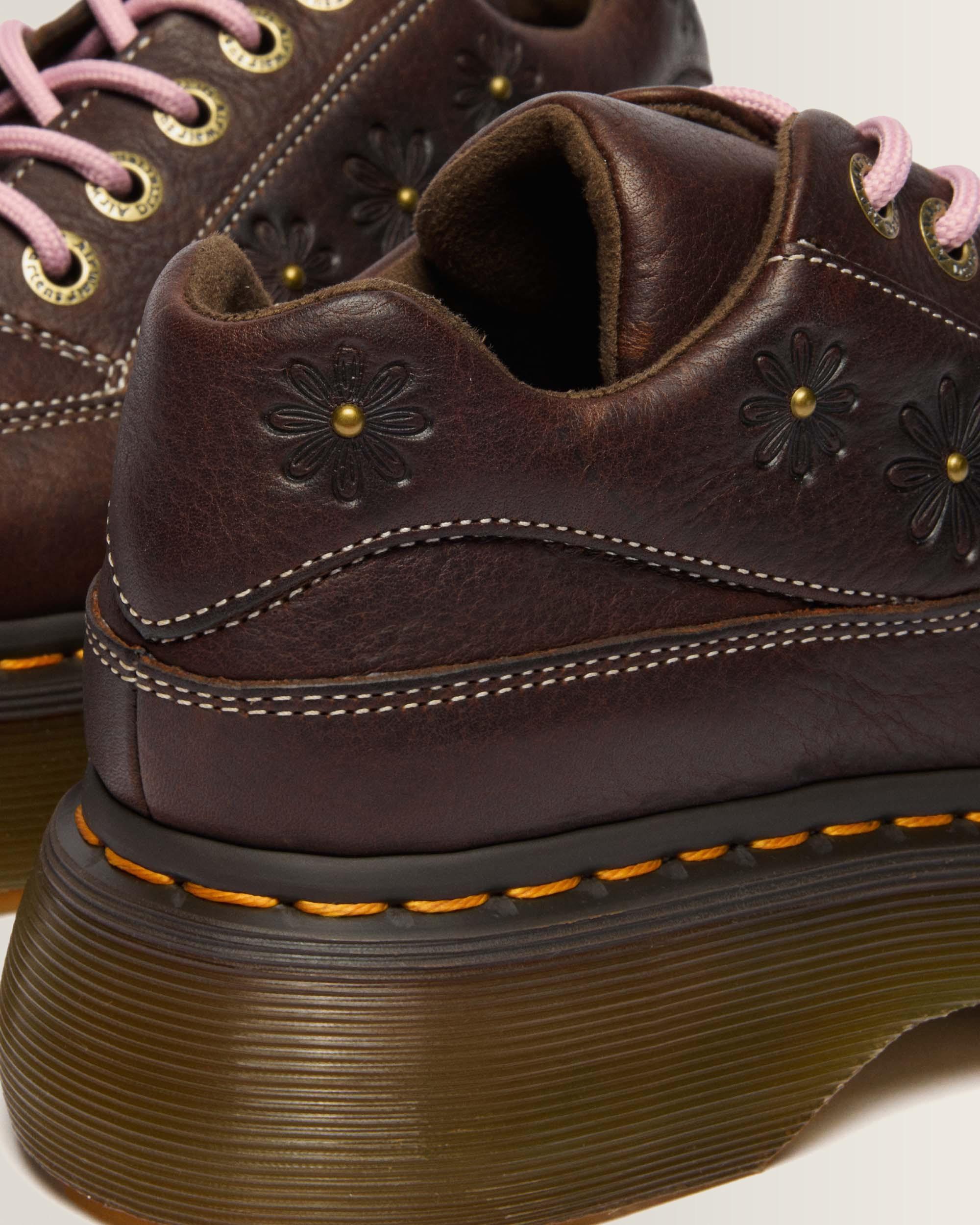 Buzz 5-Eye Flower Grizzly Leather Shoes in Dark Brown | Dr. Martens™