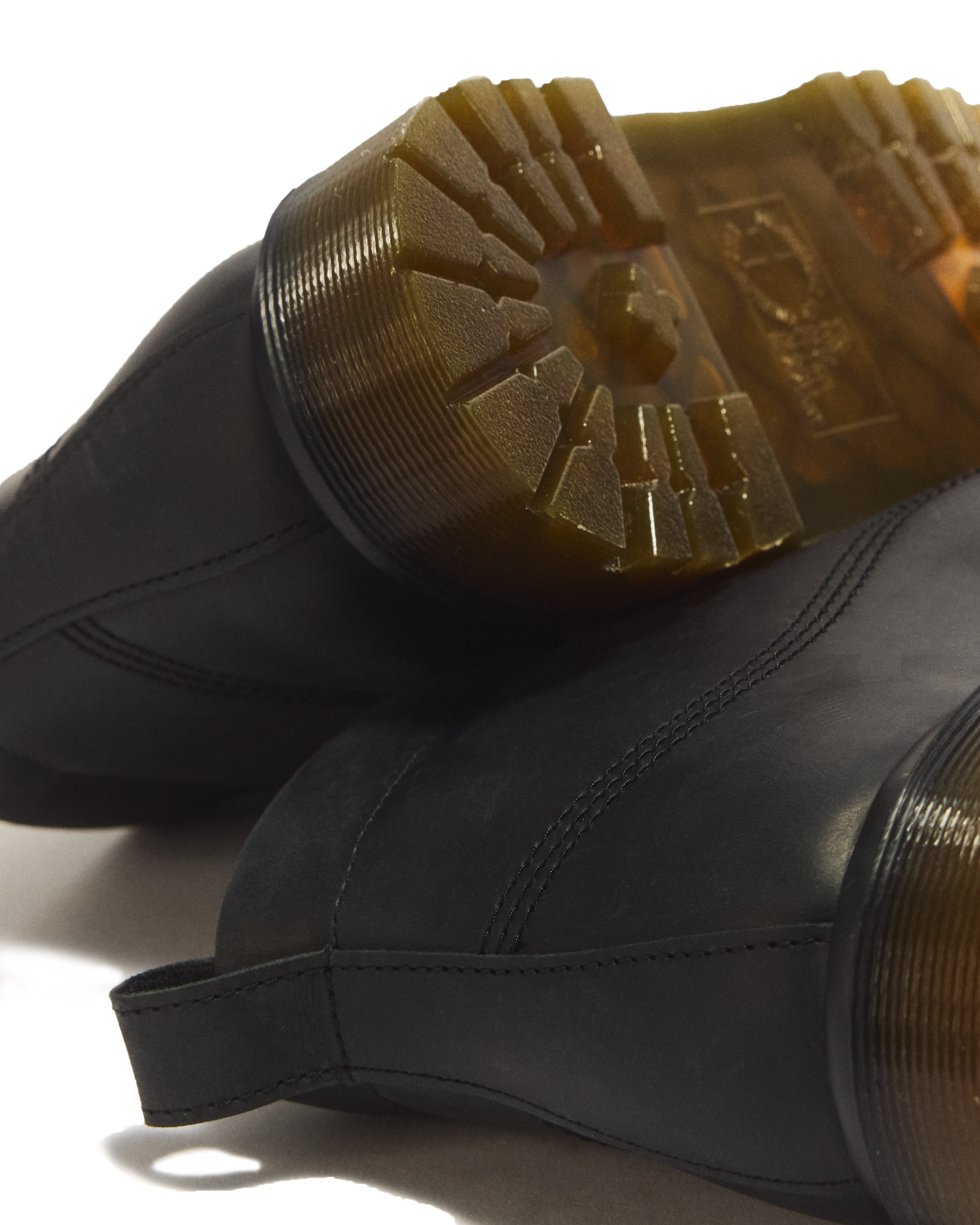 Botines Lowell Chukka de 6 ojales de piel Crazy Horse y puntera tipo mocasín