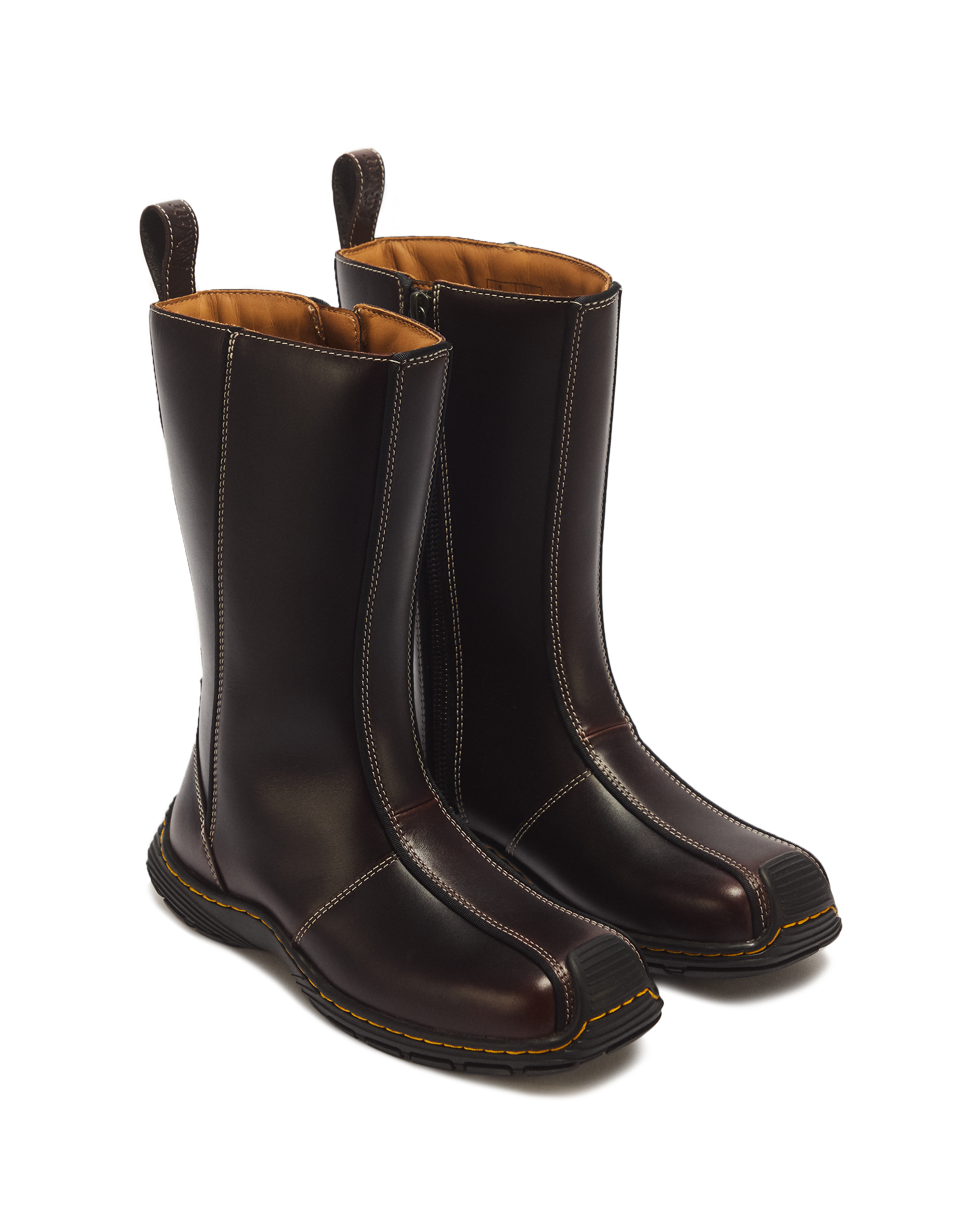 Aurix Hi High Boot in SPICED BROWN | Dr. Martens™