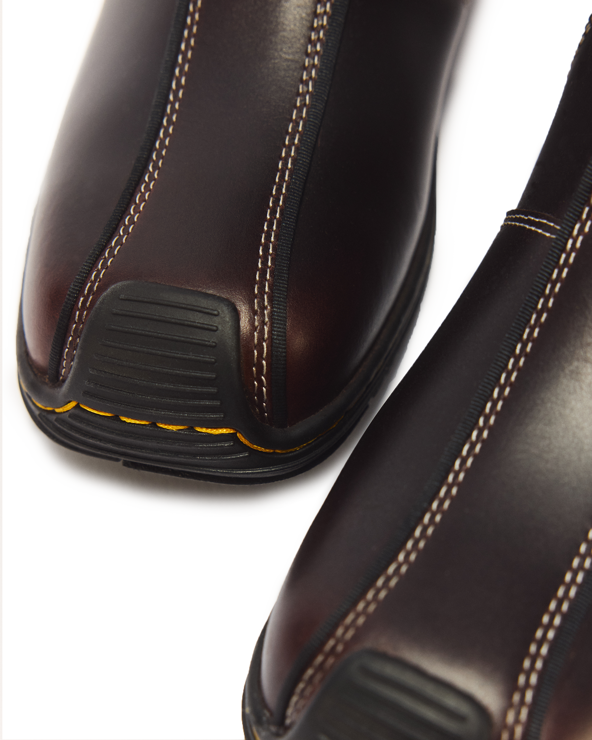 Aurix Hi High Boot in SPICED BROWN | Dr. Martens™