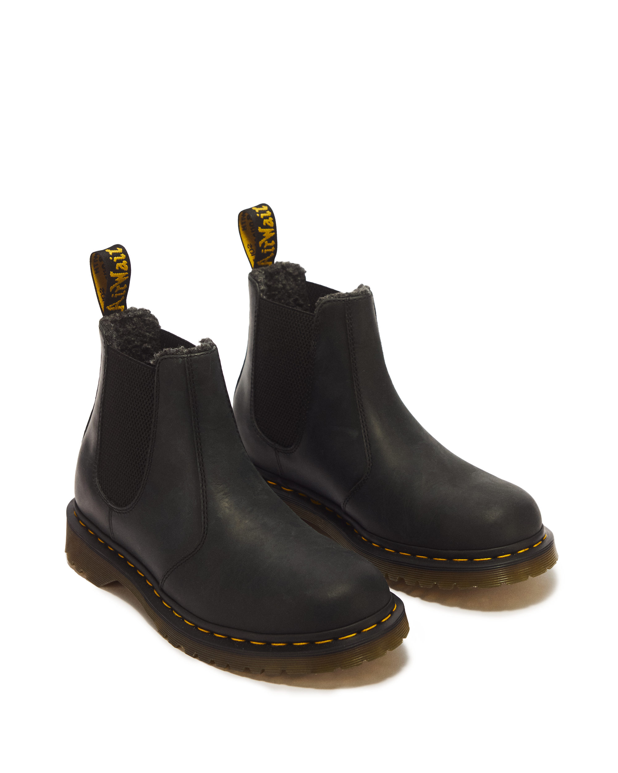 2976 WL Crazy Horse Leather Chelsea Boots in BLACK | Dr. Martens™