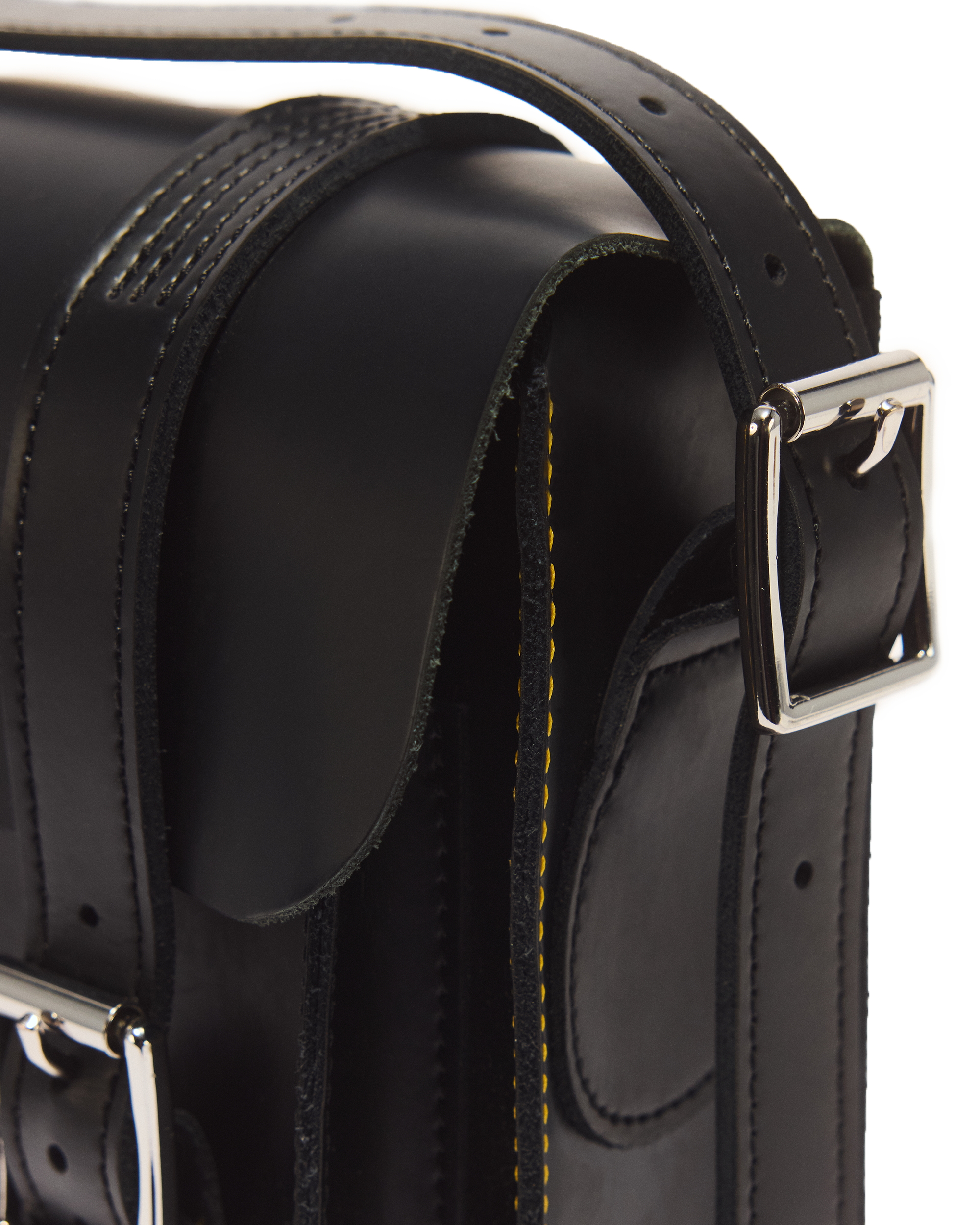 11 Inch Kiev Smooth Leather Satchel in Black | Dr. Martens™