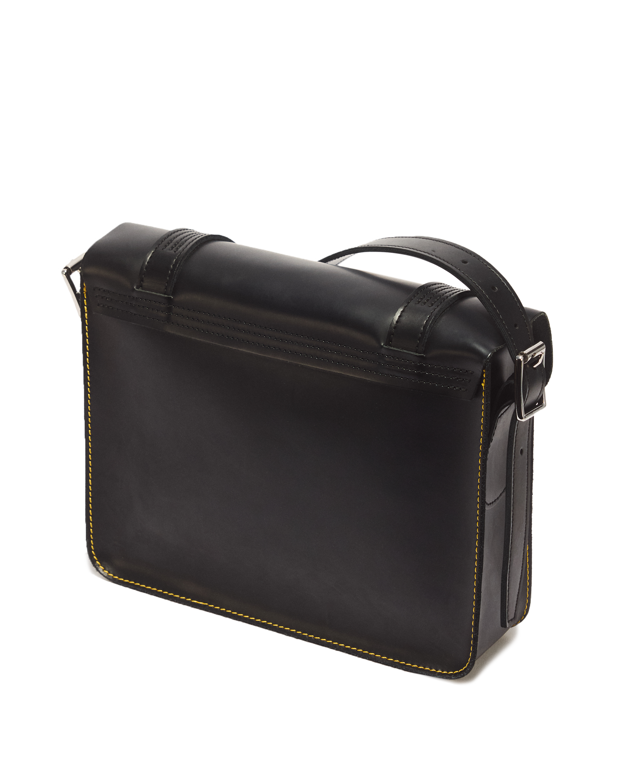 美品　Dr. Martens ブラック メッセンジャーバッグ 11 Inch Kiev Smooth Leather Satchel in Black | Dr. Martens™
