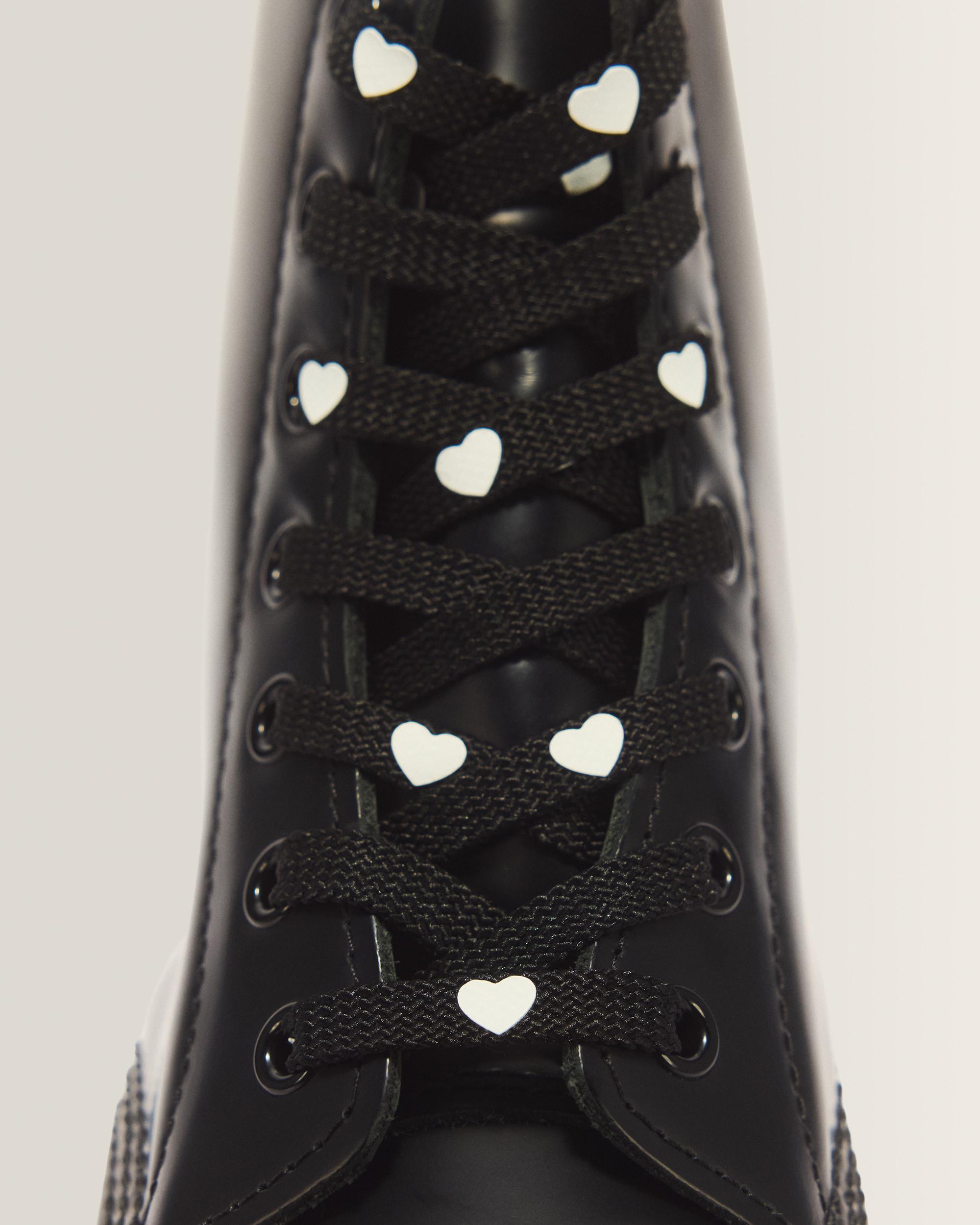 靴 Apple eye 55 Inch Heart Flat Shoe Lace (8-10 Eye) in BLACK | Dr. Martens™