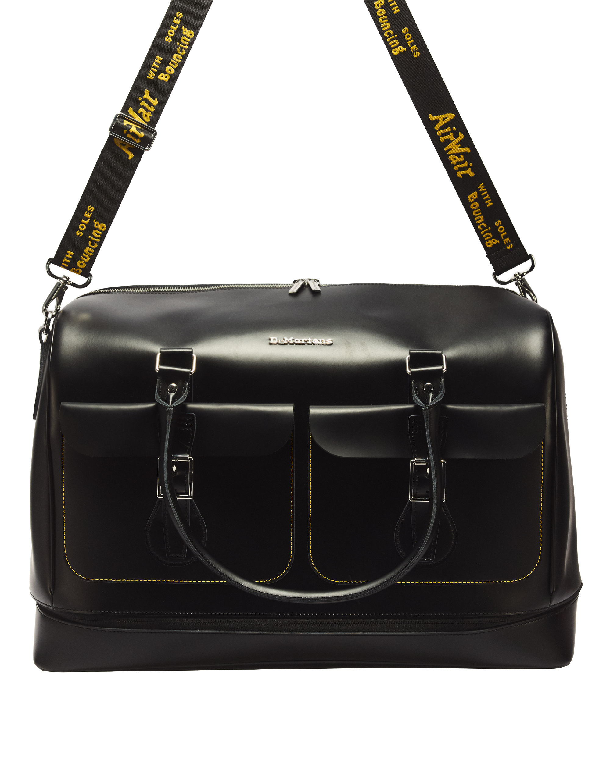 Smooth Leather Weekender Bag in Black | Dr. Martens™