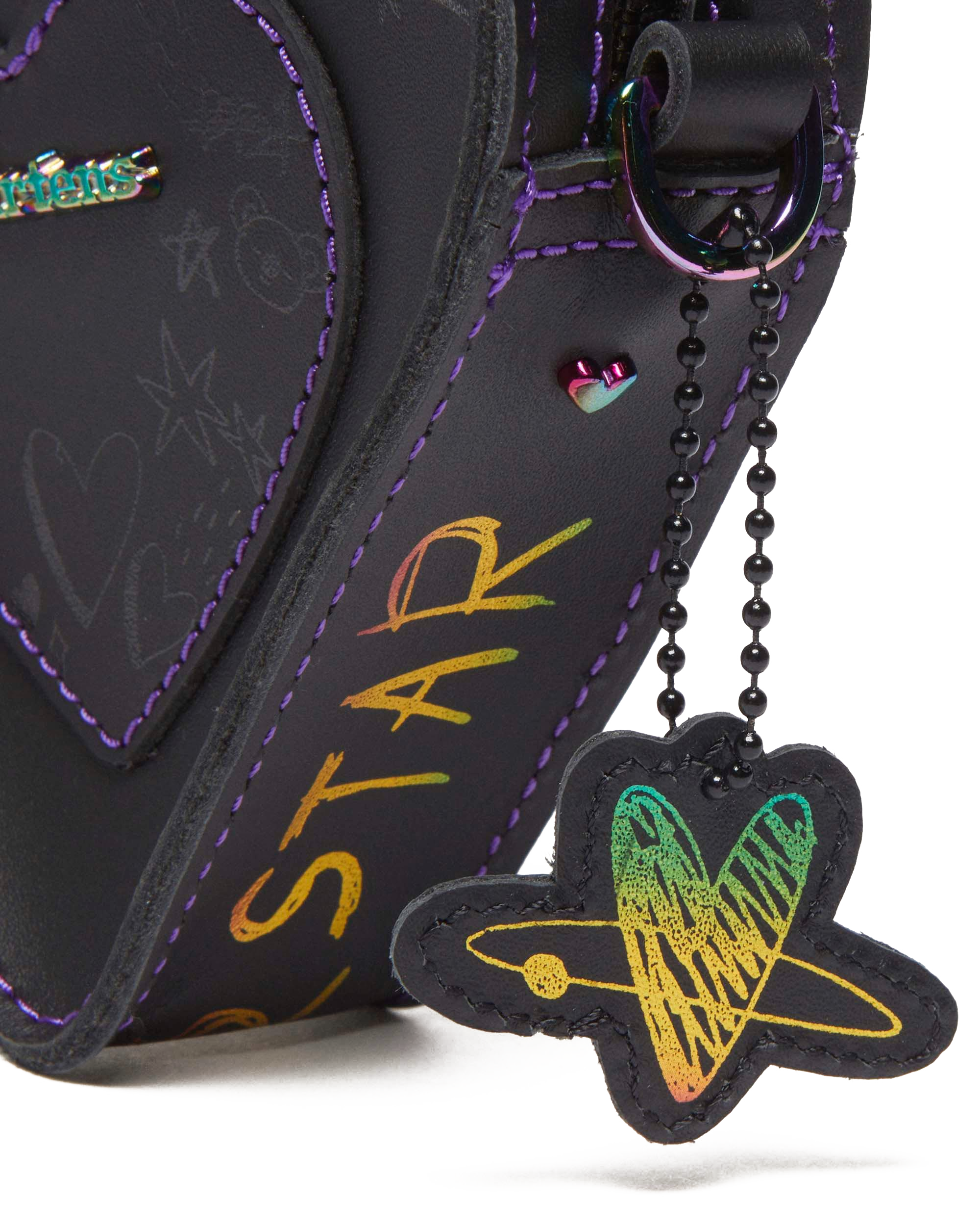 Сумка Dr. Martens BT21 Mini Heart Shaped Leather, цвет: Чёрный — фото 2