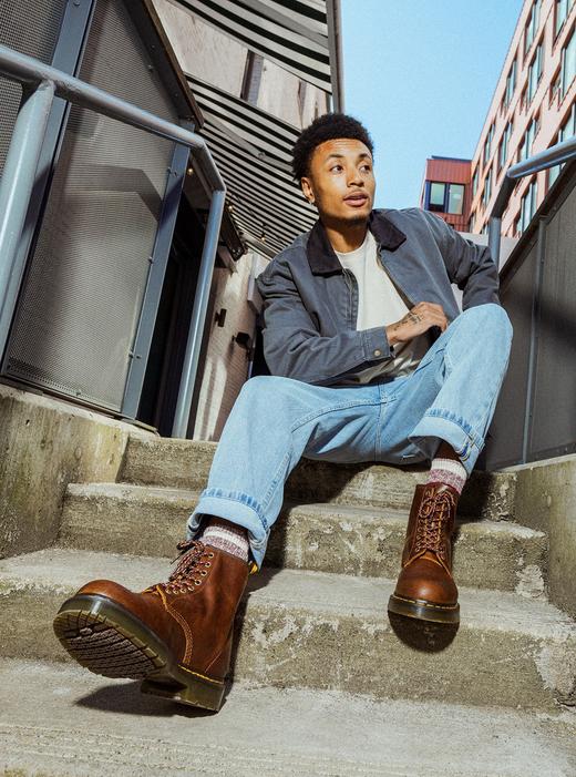 ドクターマーチン◆1460フューズドグリーシーアブルッツォ◇赤黒 Dr.Martens（ドクターマーチン）』から、寅年の旧正月を祝う1460