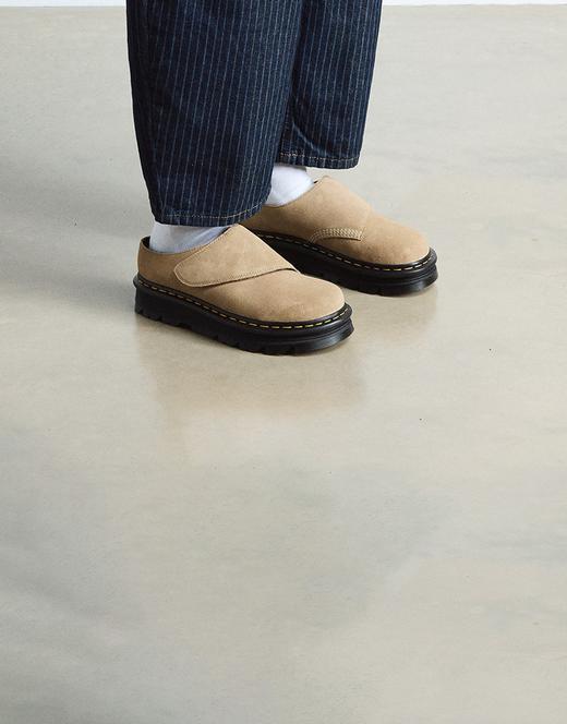 hp-banner-ZebzagMule-desktop-aw25?w=1920&fmt=auto&alt=default