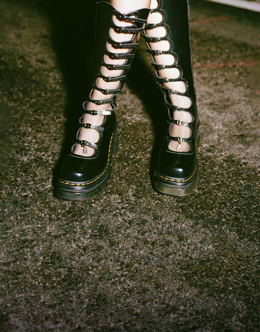 hp-banner-collab-MarcJacobs-desktop-aw25?w=1920&fmt=auto&alt=default